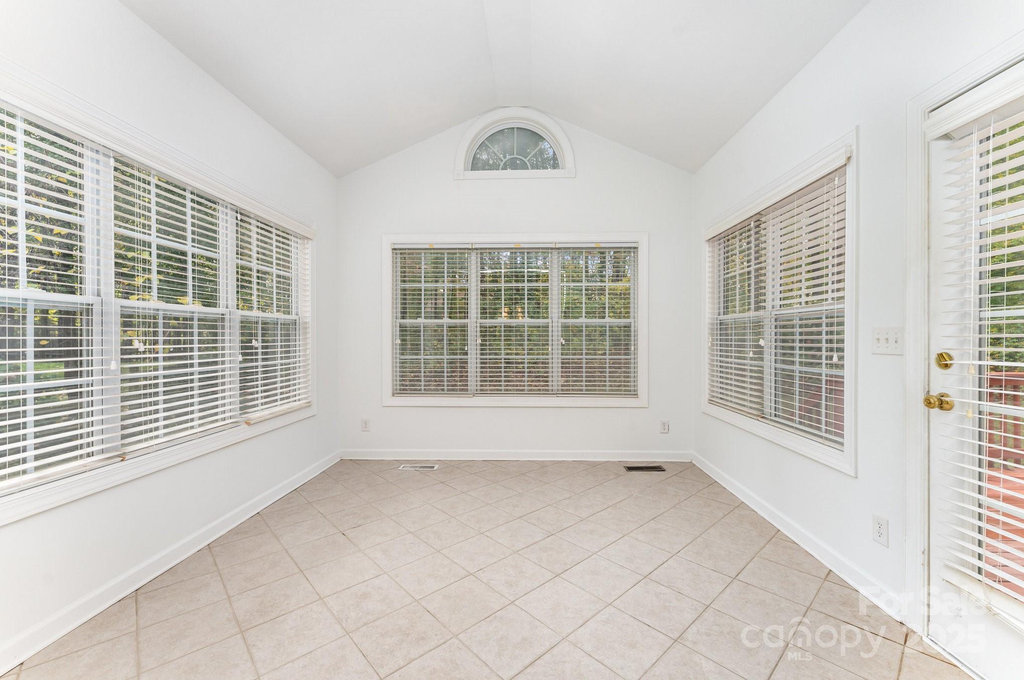 14333 Maclauren Lane — Huntersville