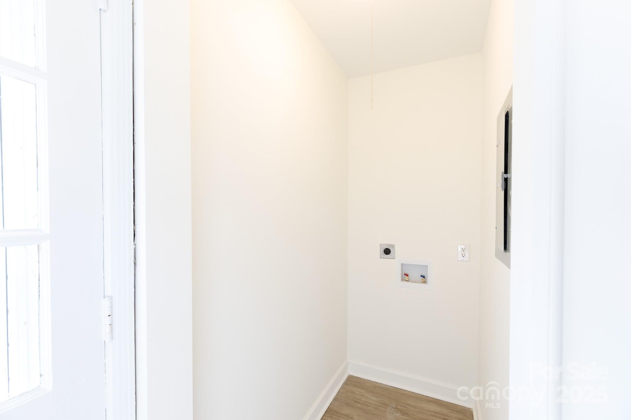 107 Mint Street — Clover