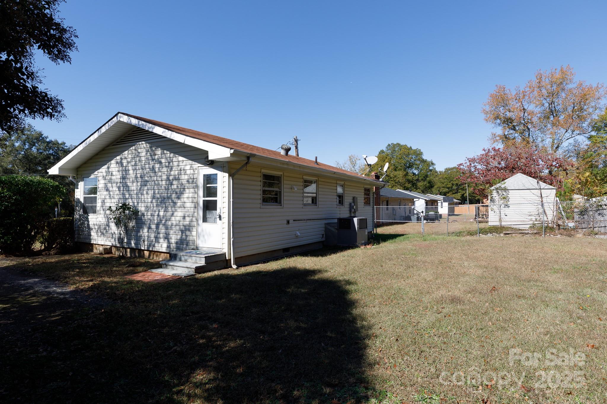 107 Mint Street — Clover