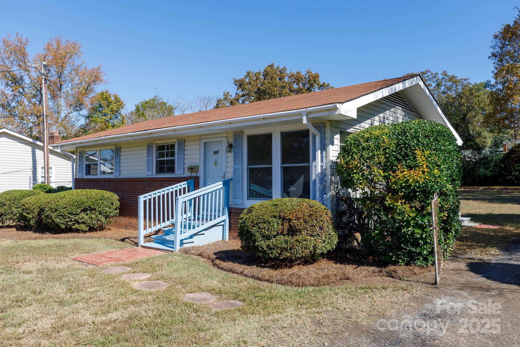 107 Mint Street — Clover