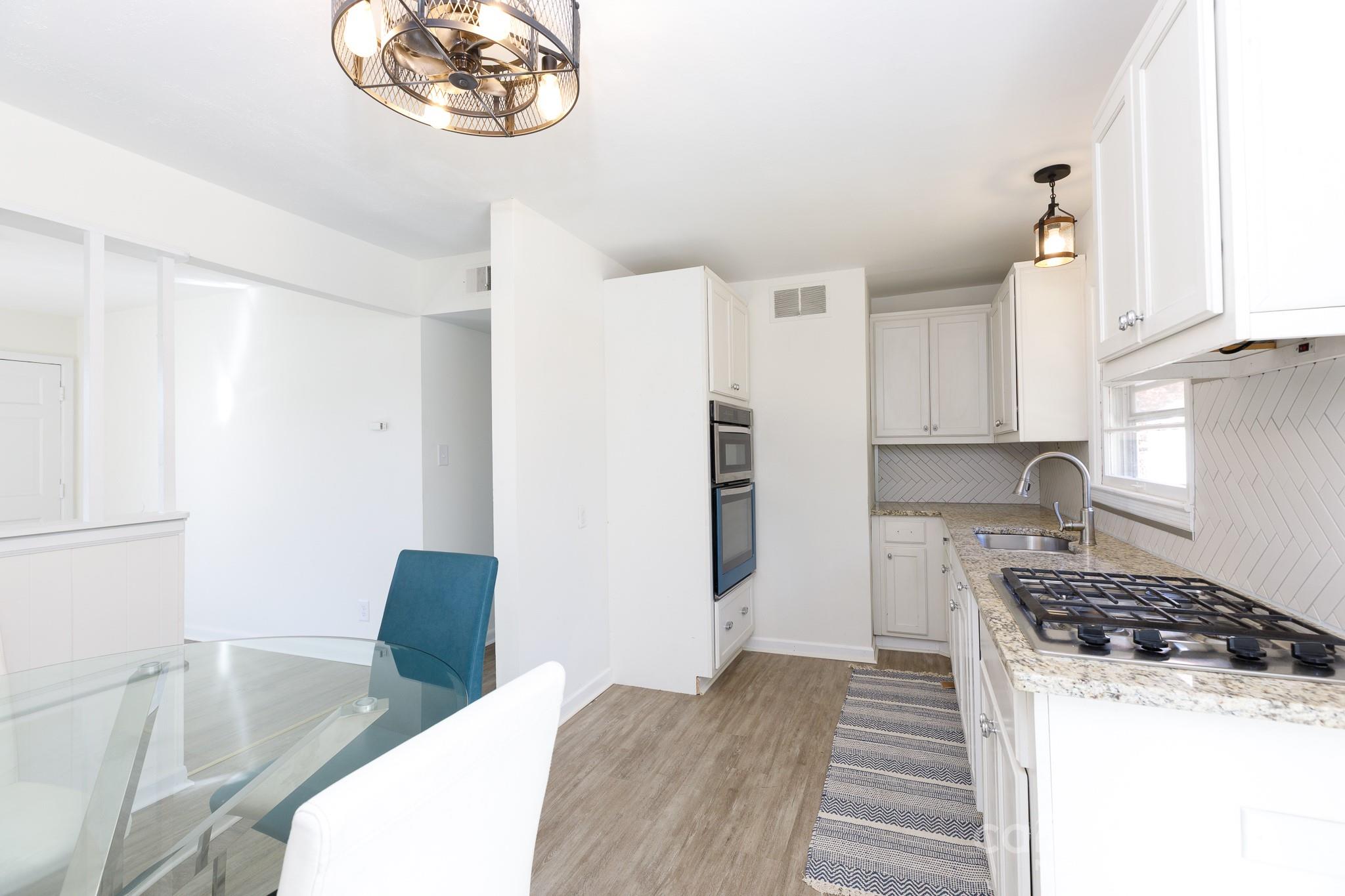 107 Mint Street — Clover