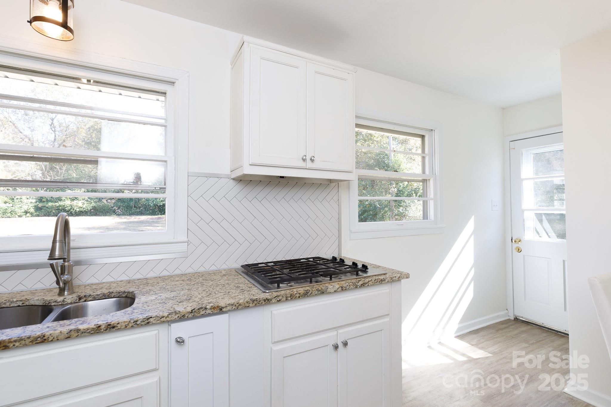 107 Mint Street — Clover
