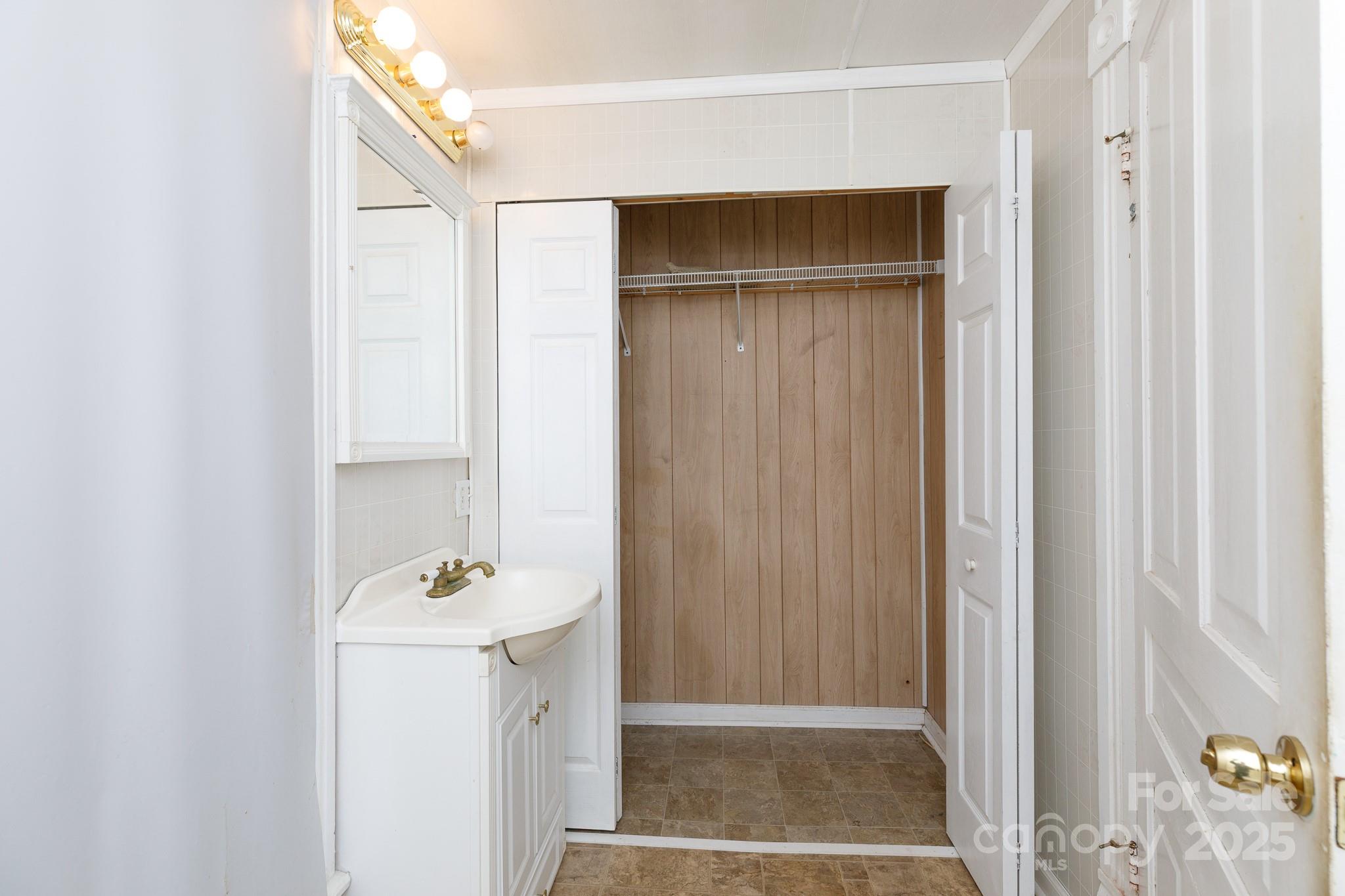 303 Kings Mountain Street — Clover