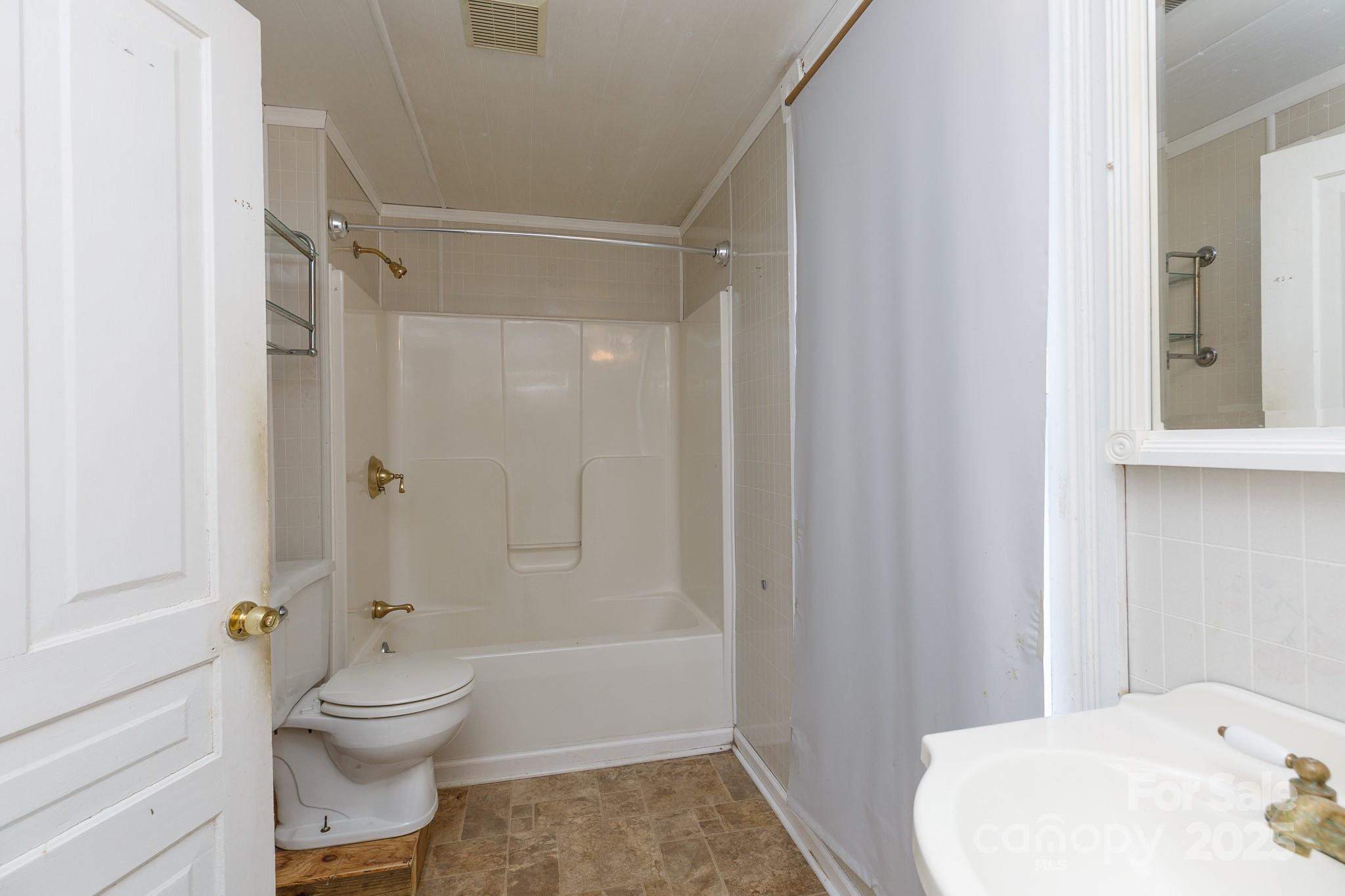 303 Kings Mountain Street — Clover