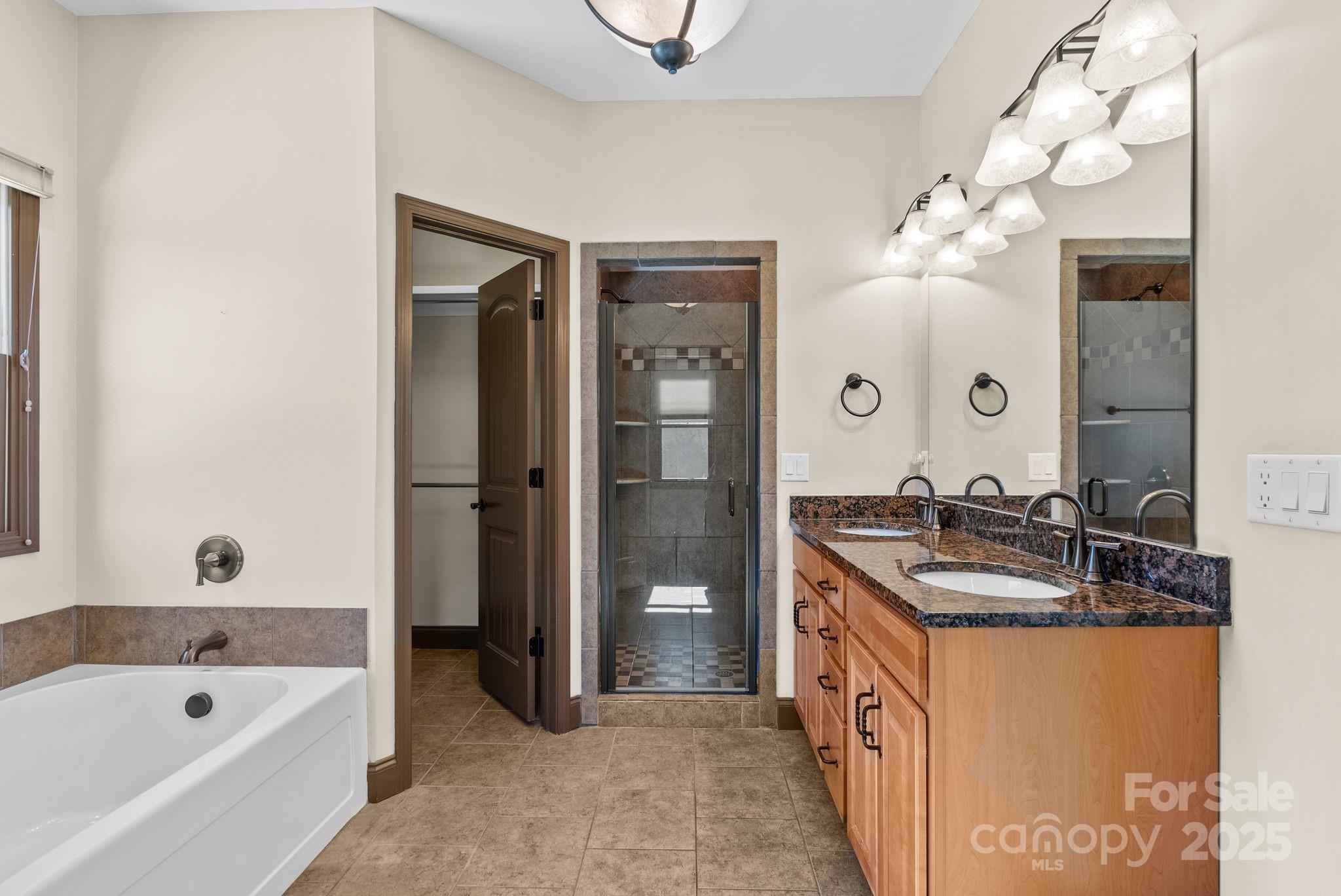 4 Pacifico Drive — Asheville