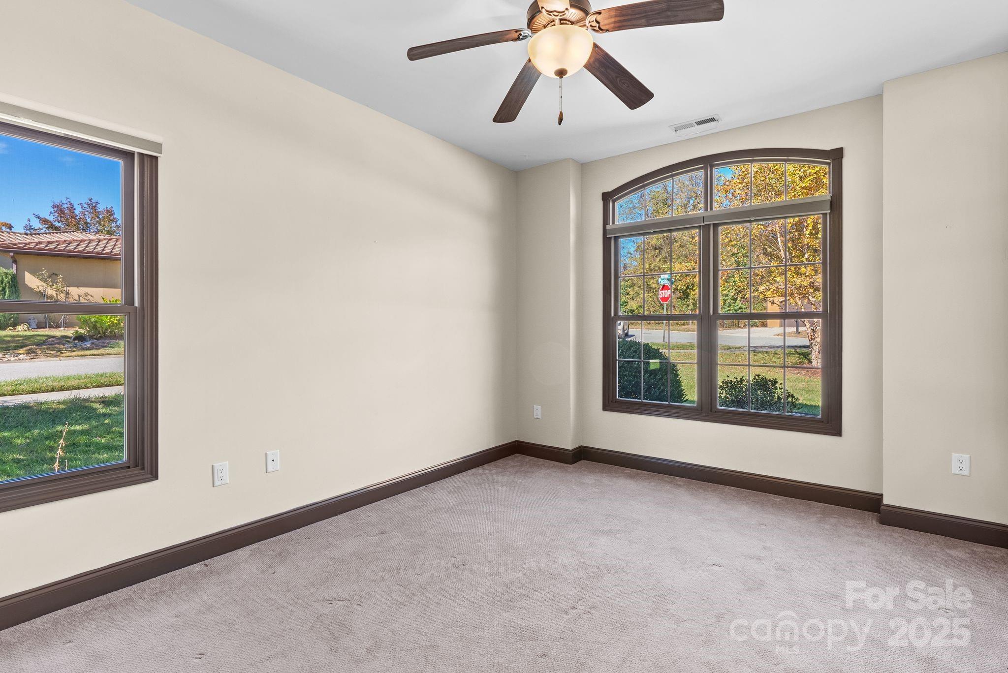 4 Pacifico Drive — Asheville