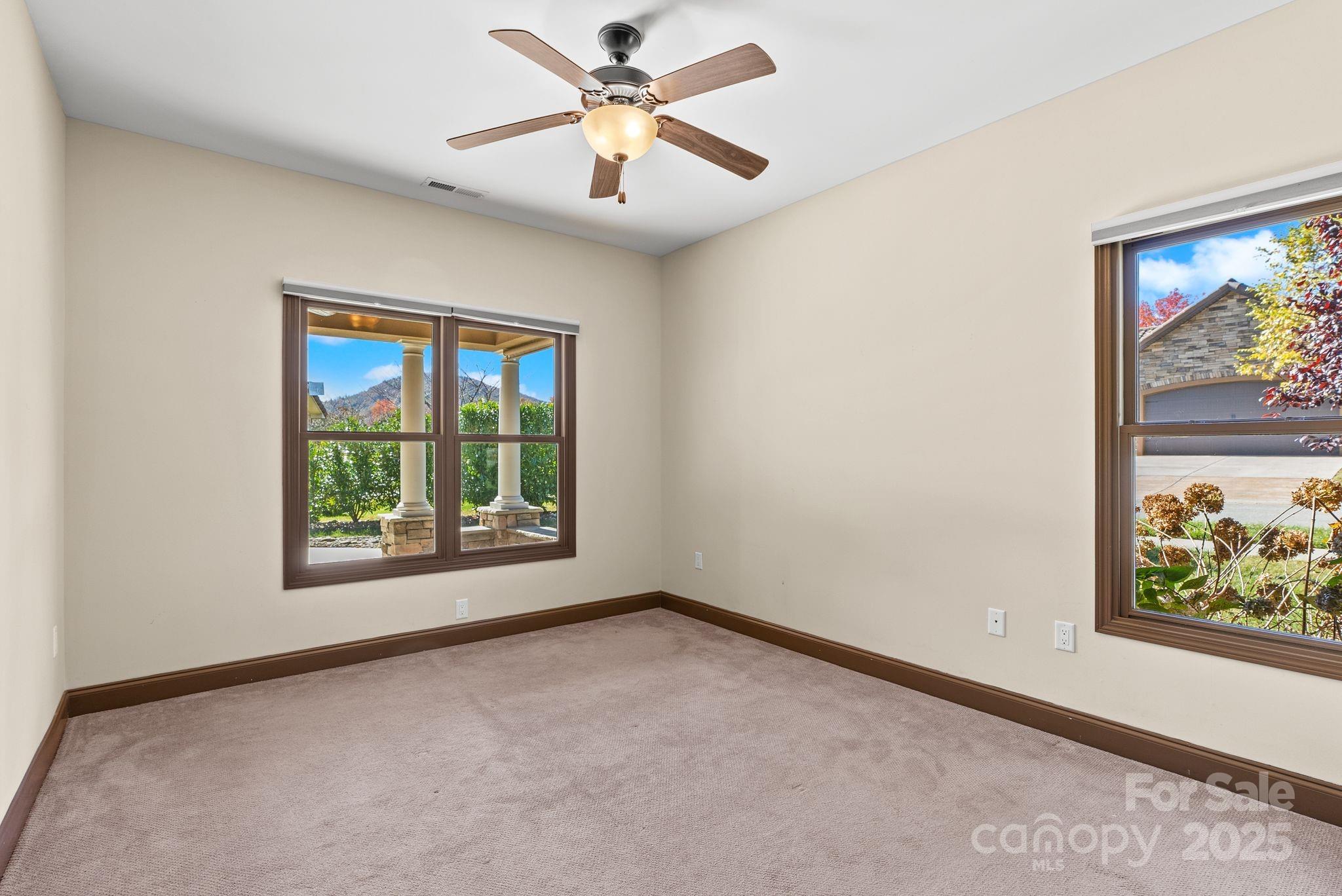 4 Pacifico Drive — Asheville