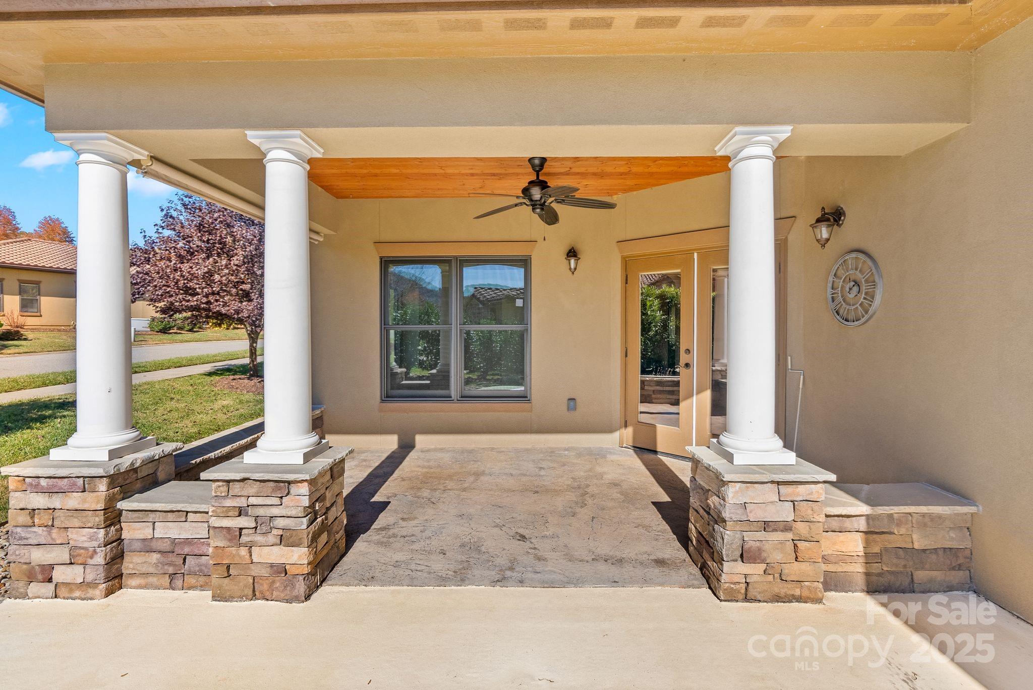 4 Pacifico Drive — Asheville