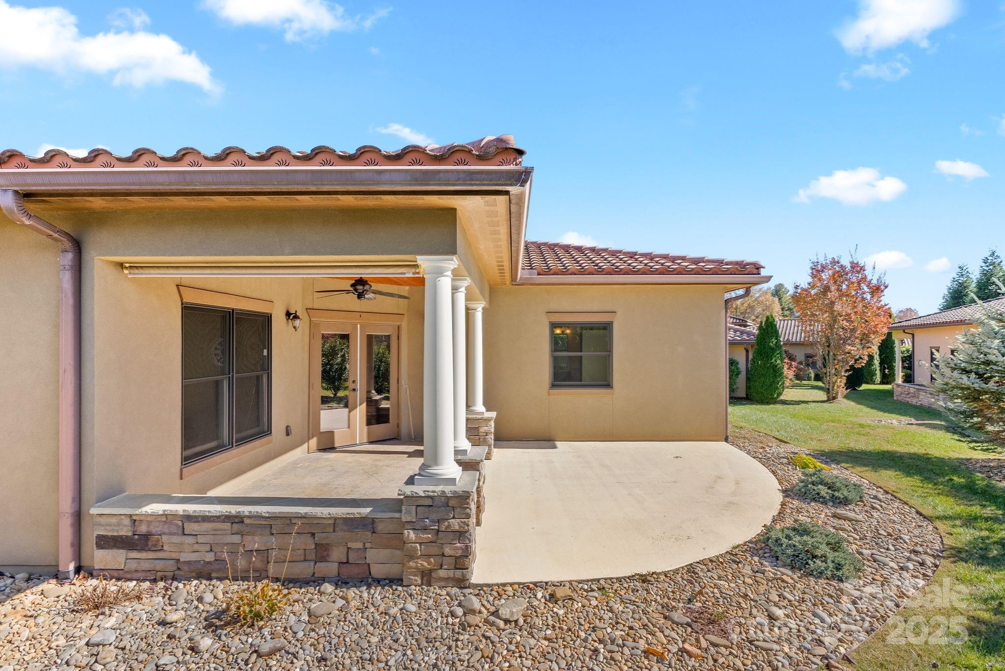 4 Pacifico Drive — Asheville