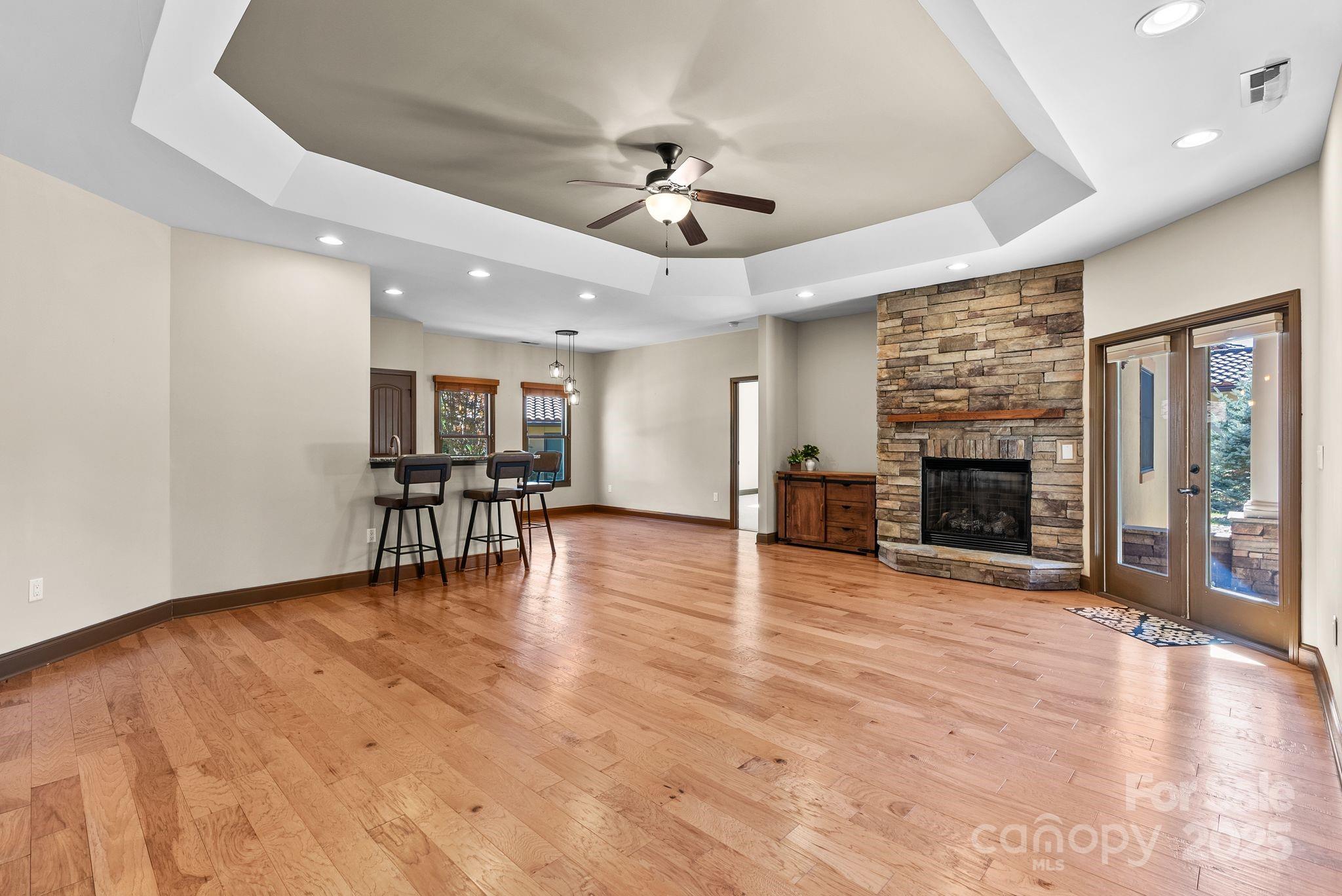 4 Pacifico Drive — Asheville