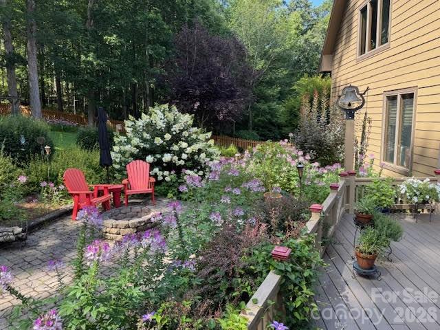 2650 Carson Woods Road — Laurel Springs