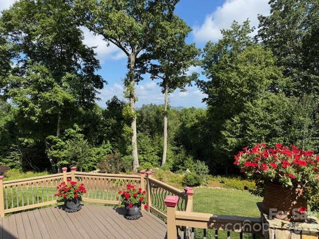 2650 Carson Woods Road — Laurel Springs