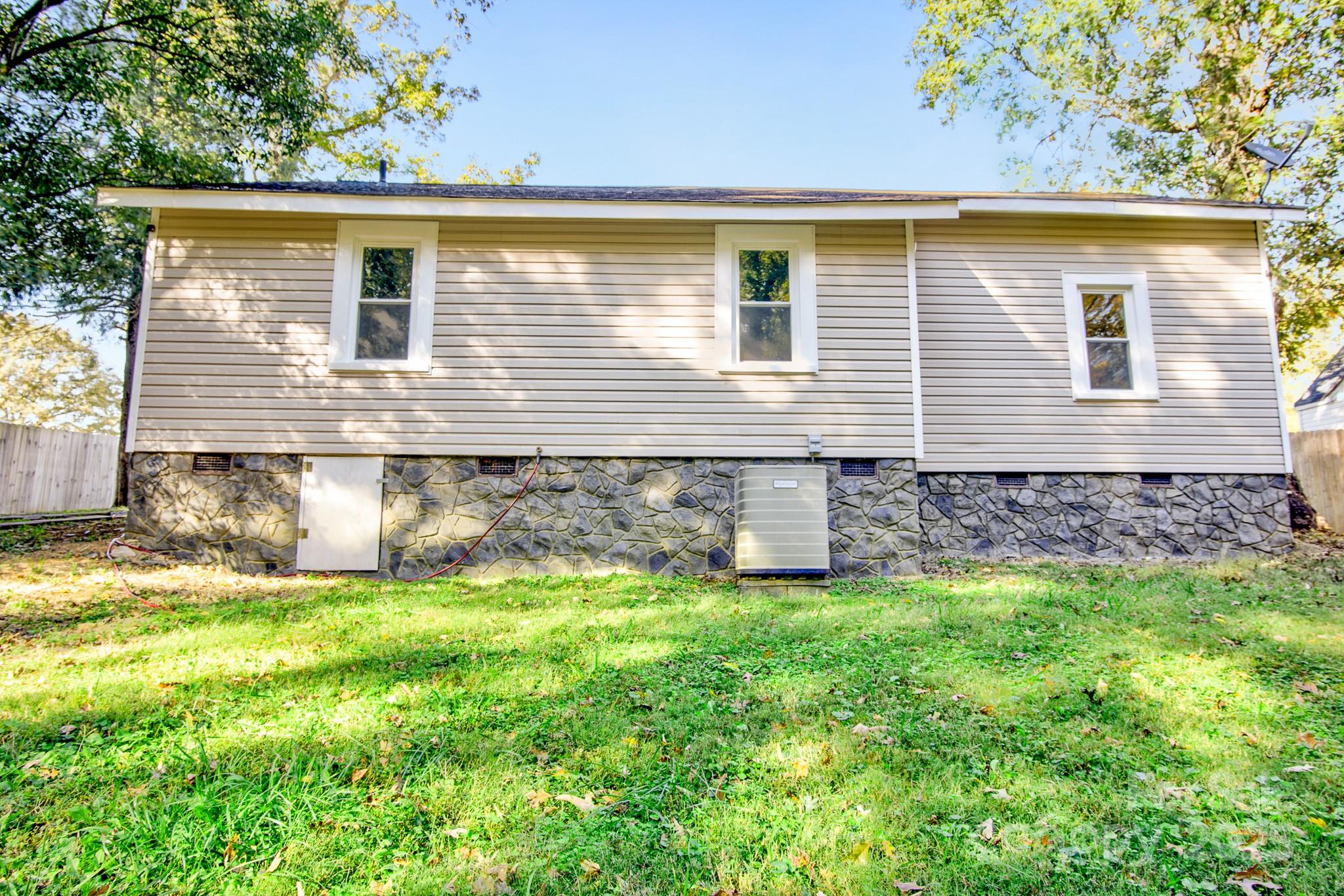 434 E Salisbury Street — Denton