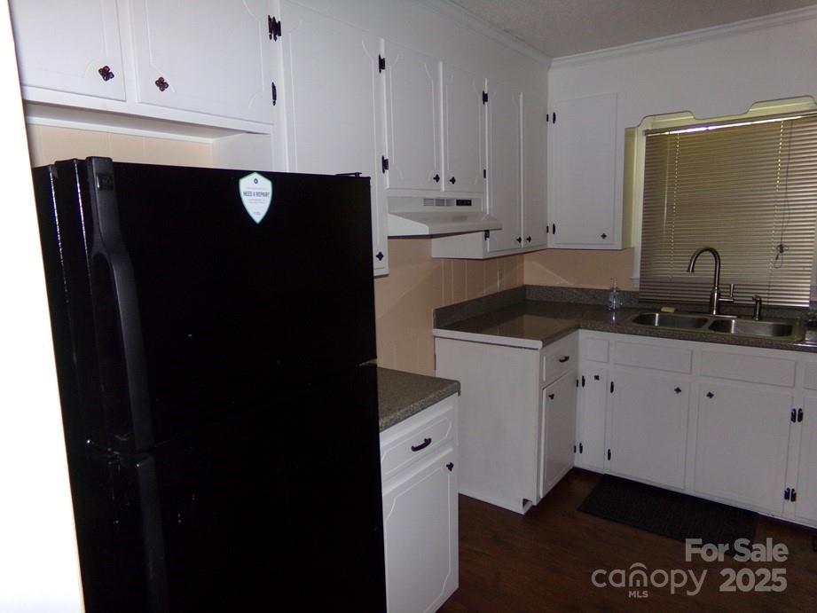 556 Roundtree Circle — Chester