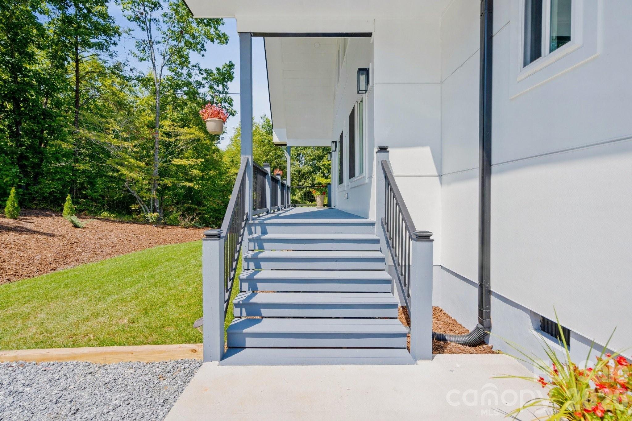 456 Hickory Loop — Rutherfordton