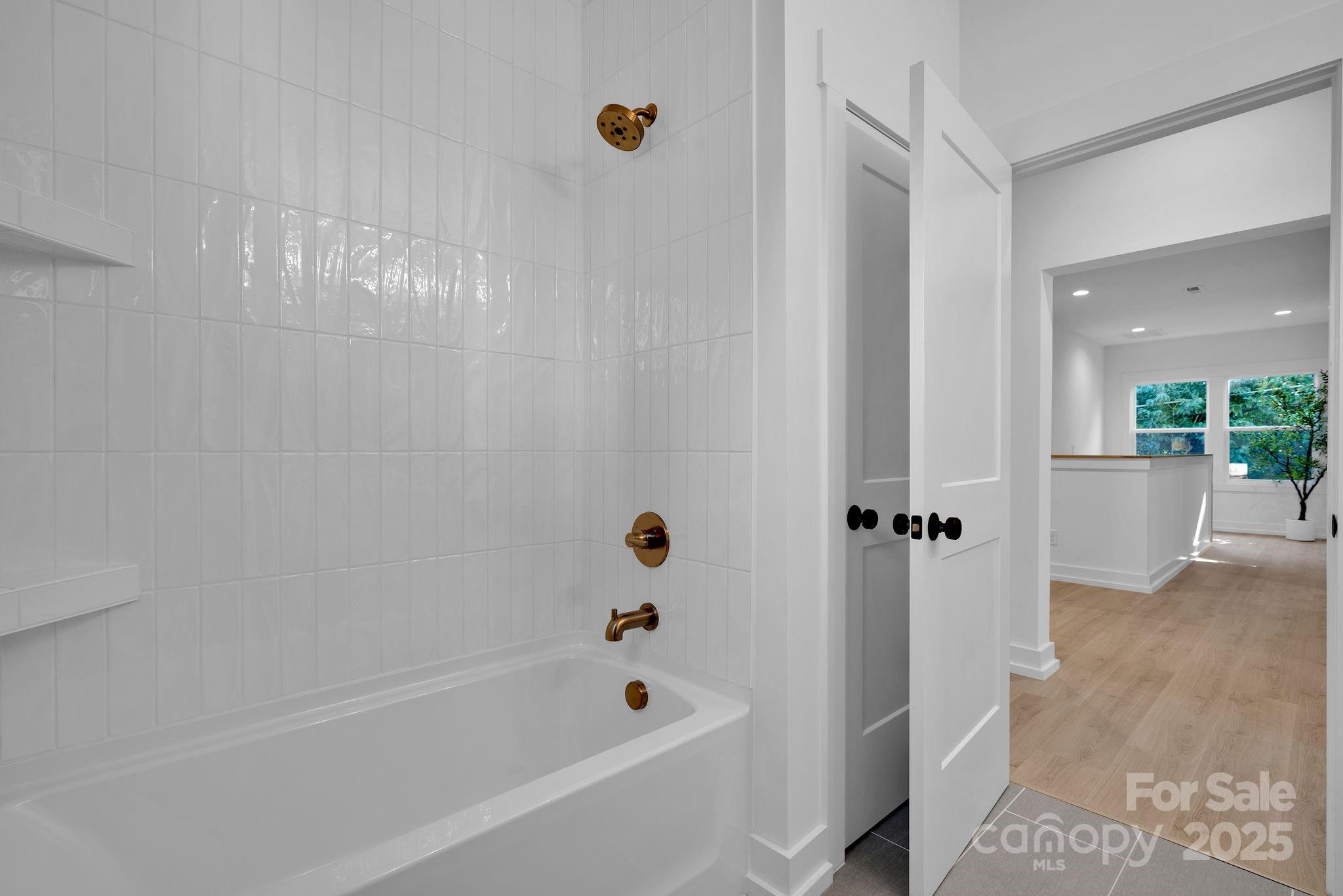 2820 Springway Drive — Charlotte