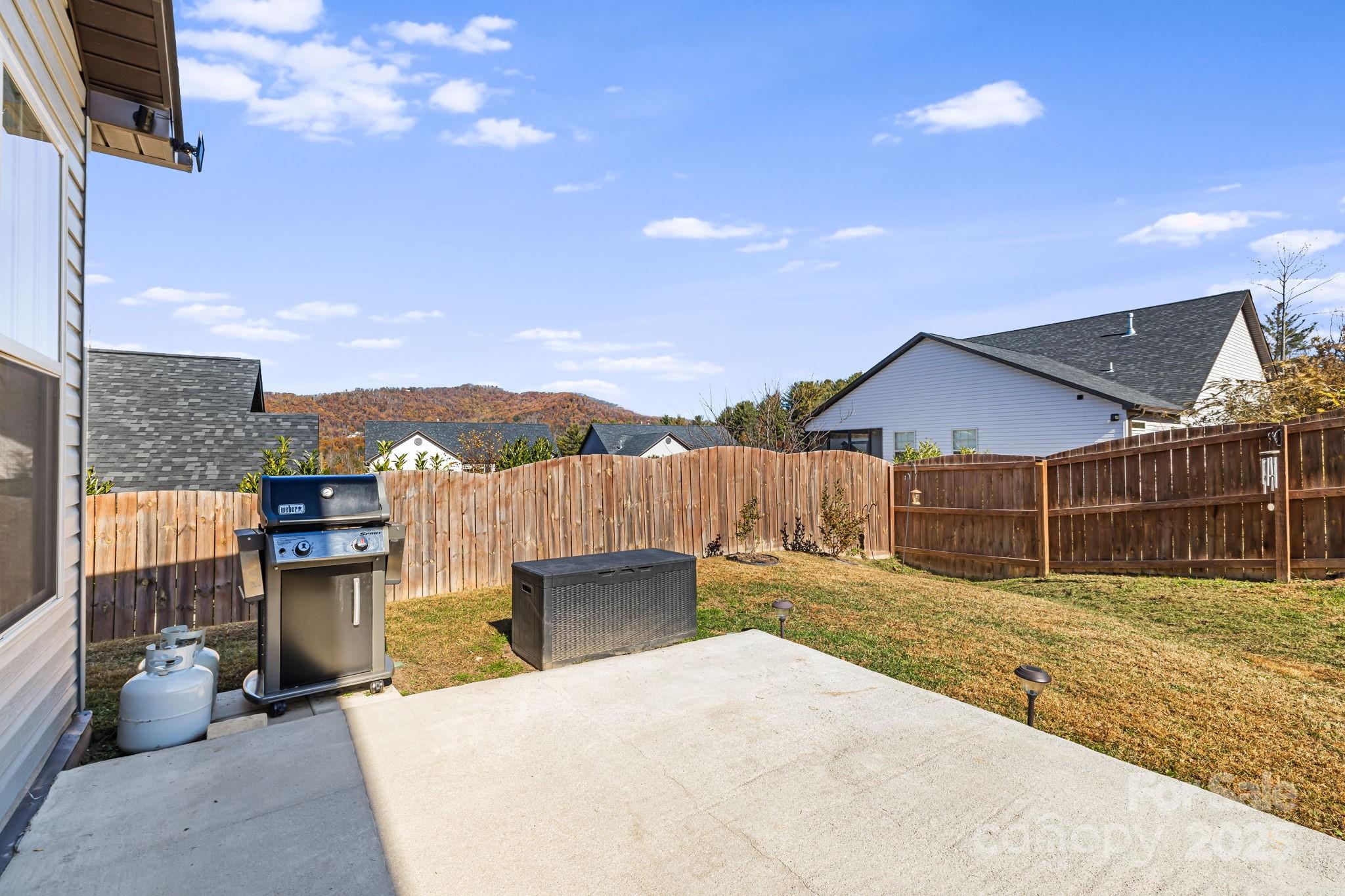 504 Rosebud Orchid Way — Weaverville