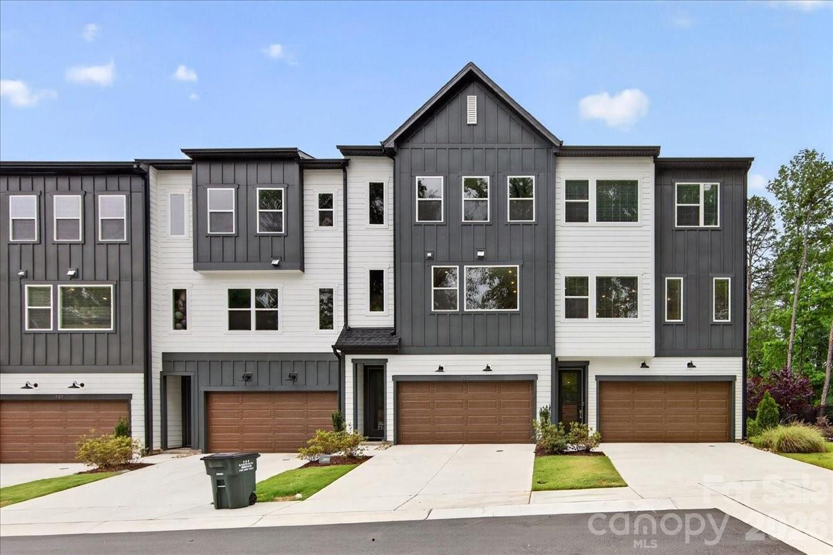 921 Archway Lane — Charlotte