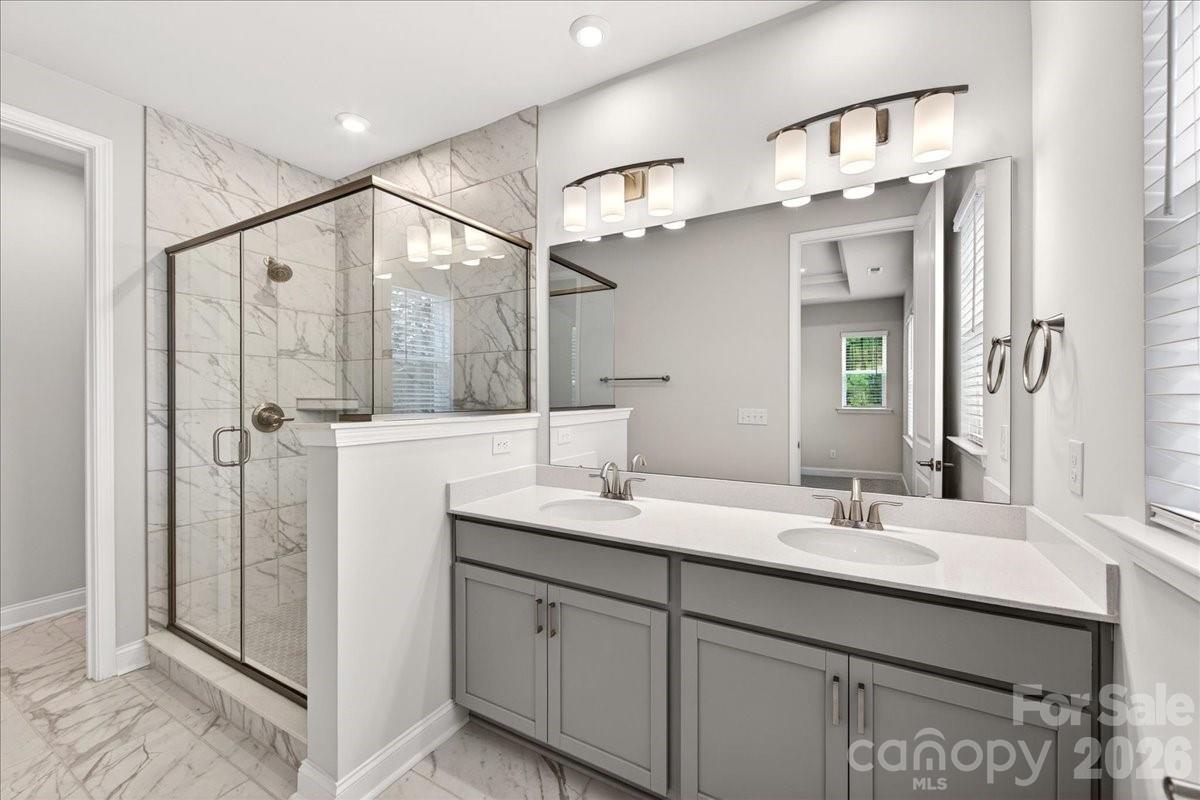 921 Archway Lane — Charlotte