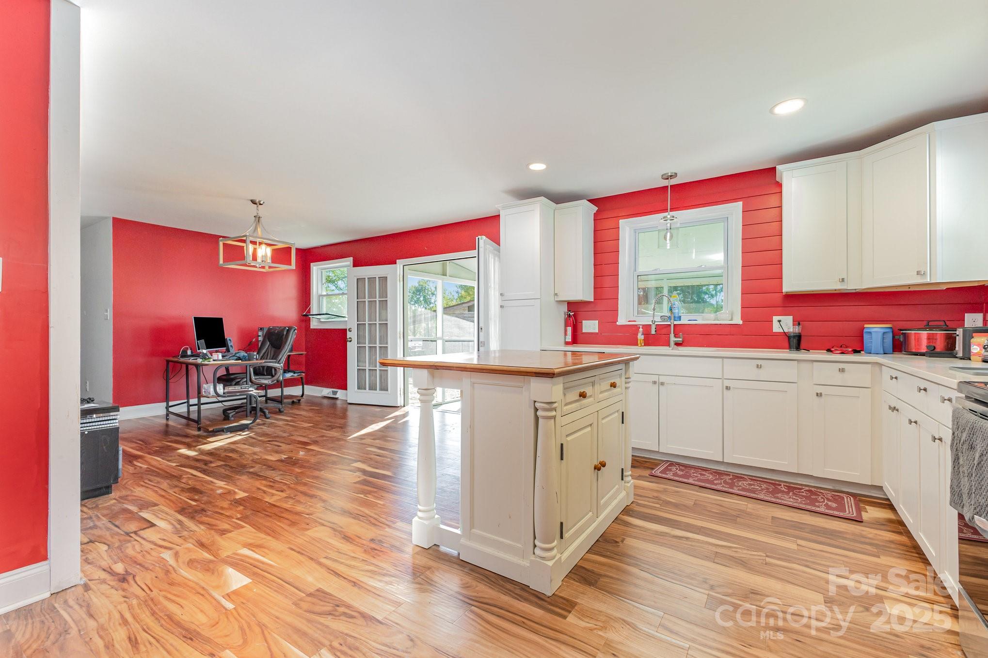 41 Fleetwood Drive SW — Concord
