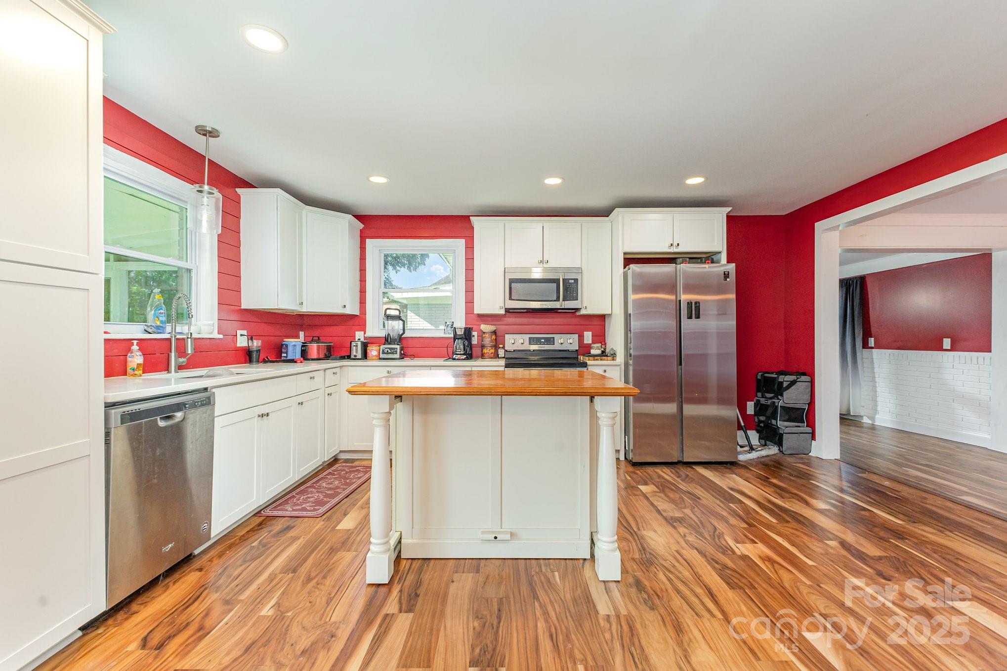 41 Fleetwood Drive SW — Concord