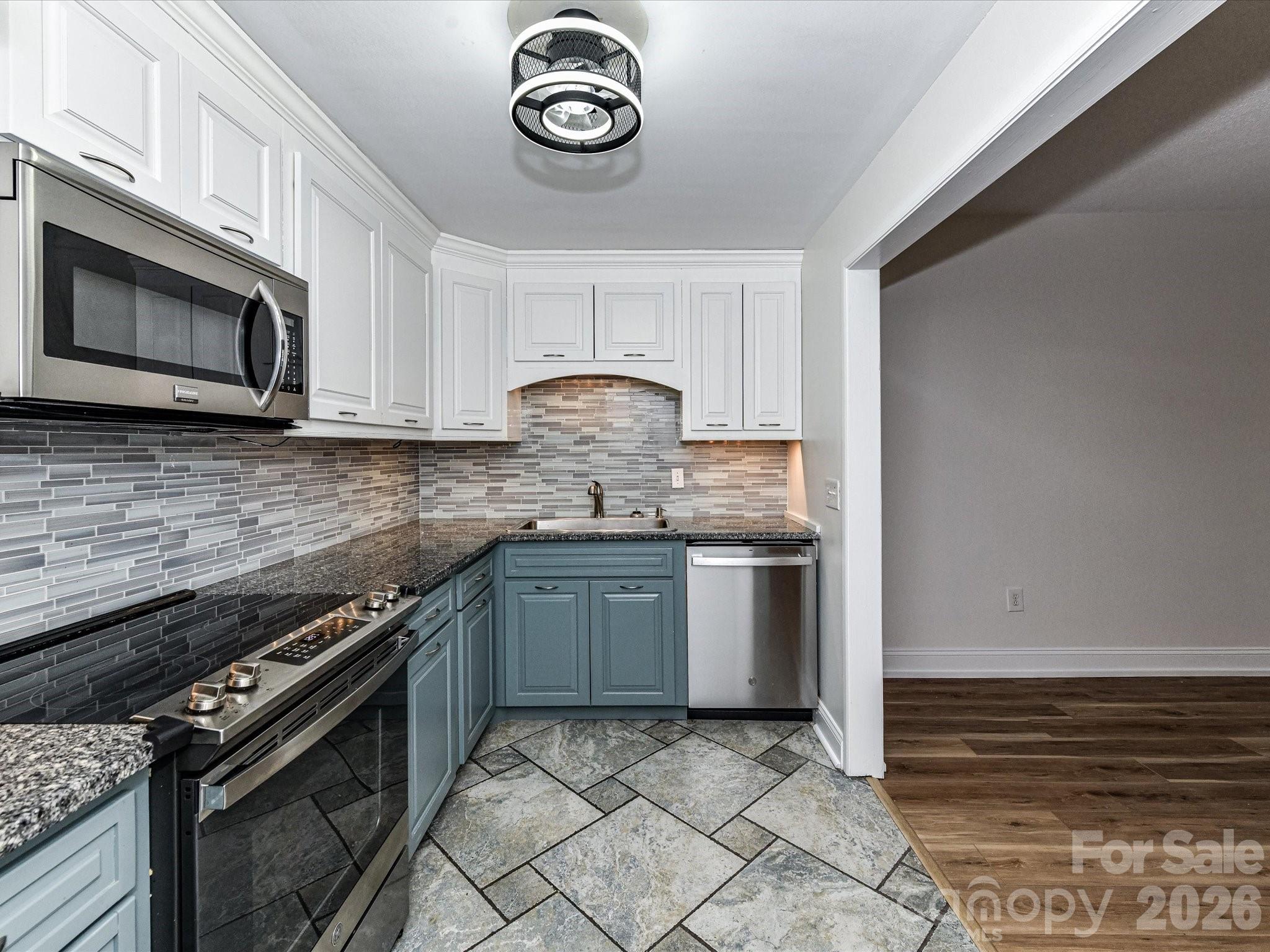 1300 Reece Road #111 — Charlotte
