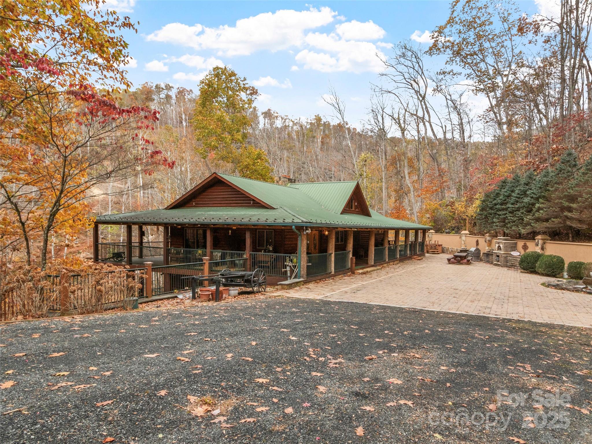 90 Rogers Creek Drive — Bakersville