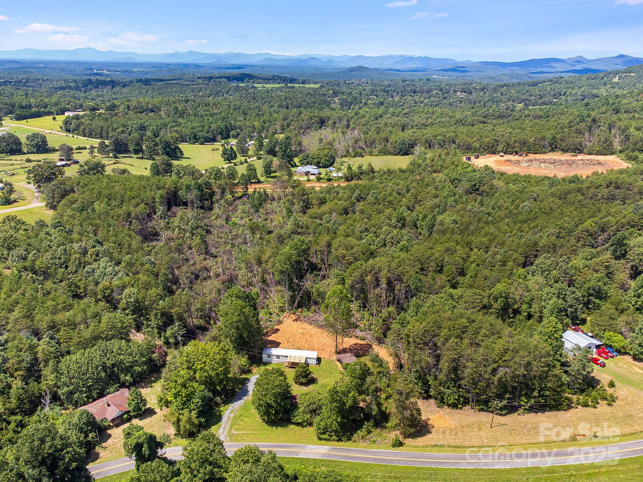 211 Luckadoo Road — Bostic