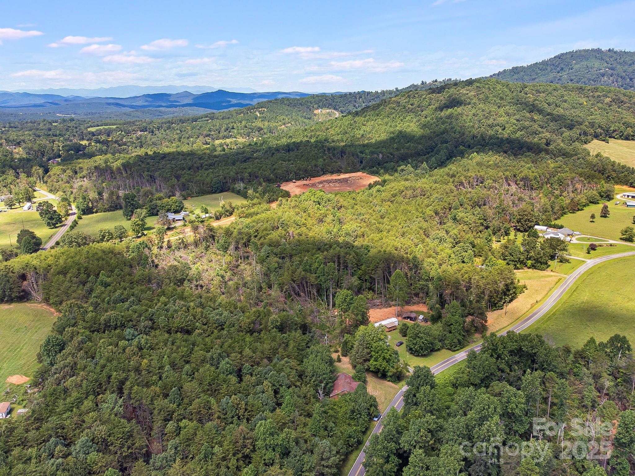 211 Luckadoo Road — Bostic