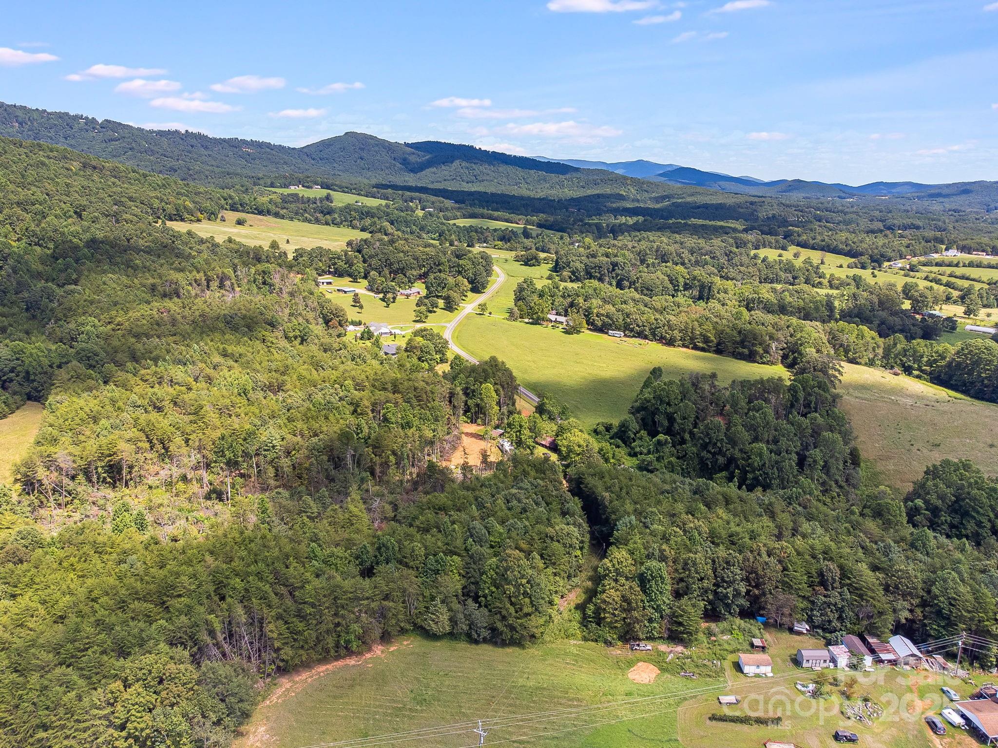 211 Luckadoo Road — Bostic