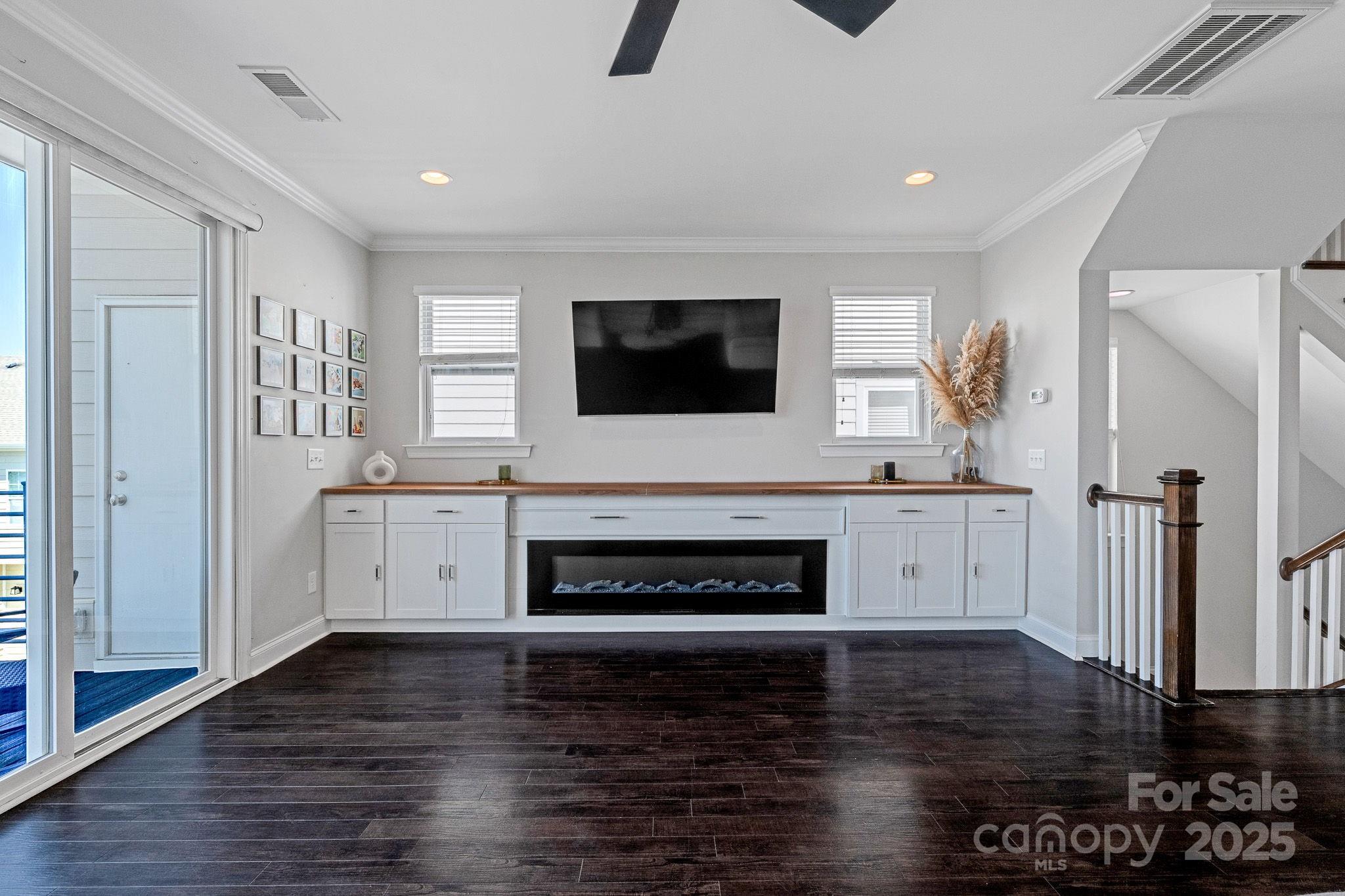 2551 Statesville Avenue — Charlotte