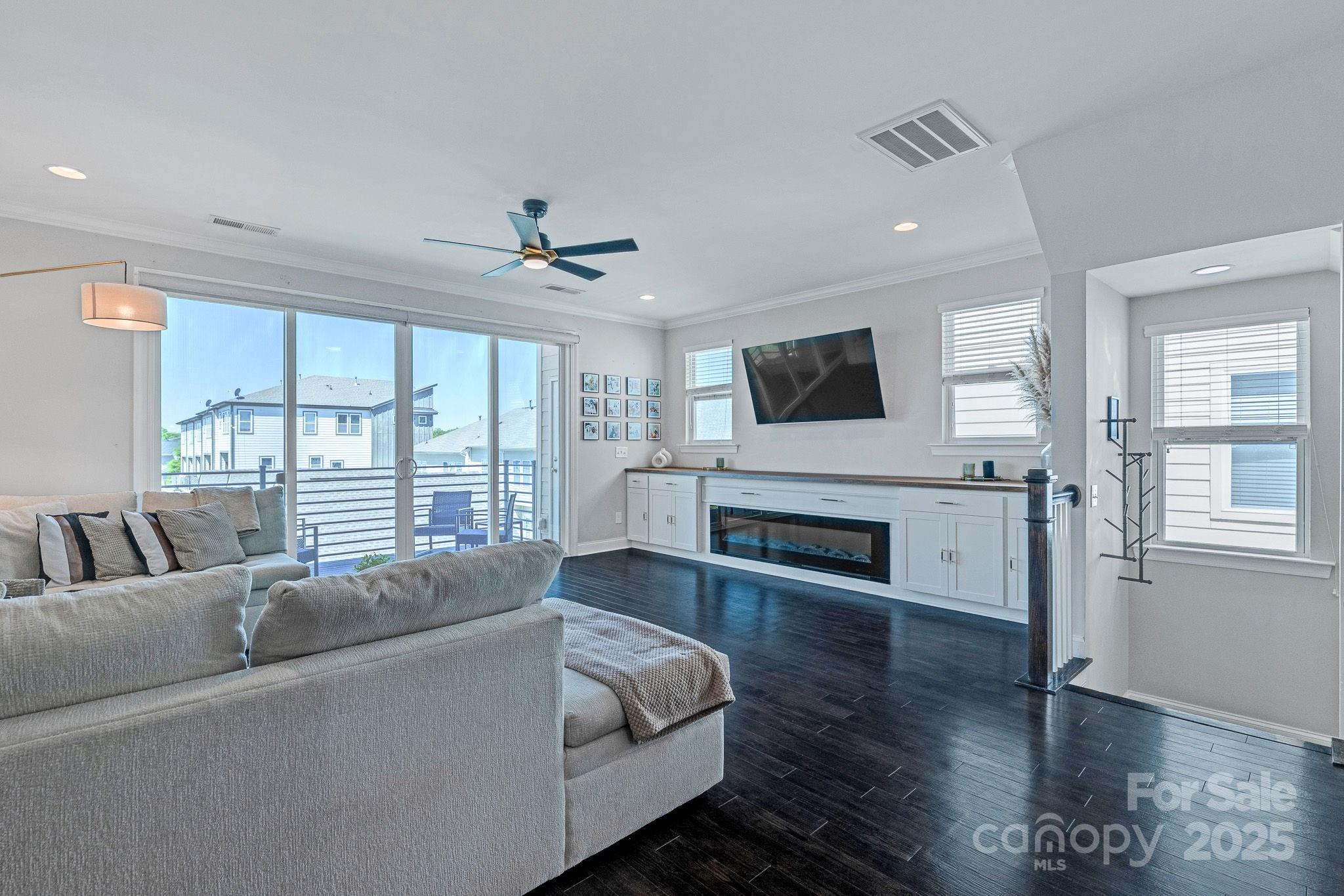 2551 Statesville Avenue — Charlotte