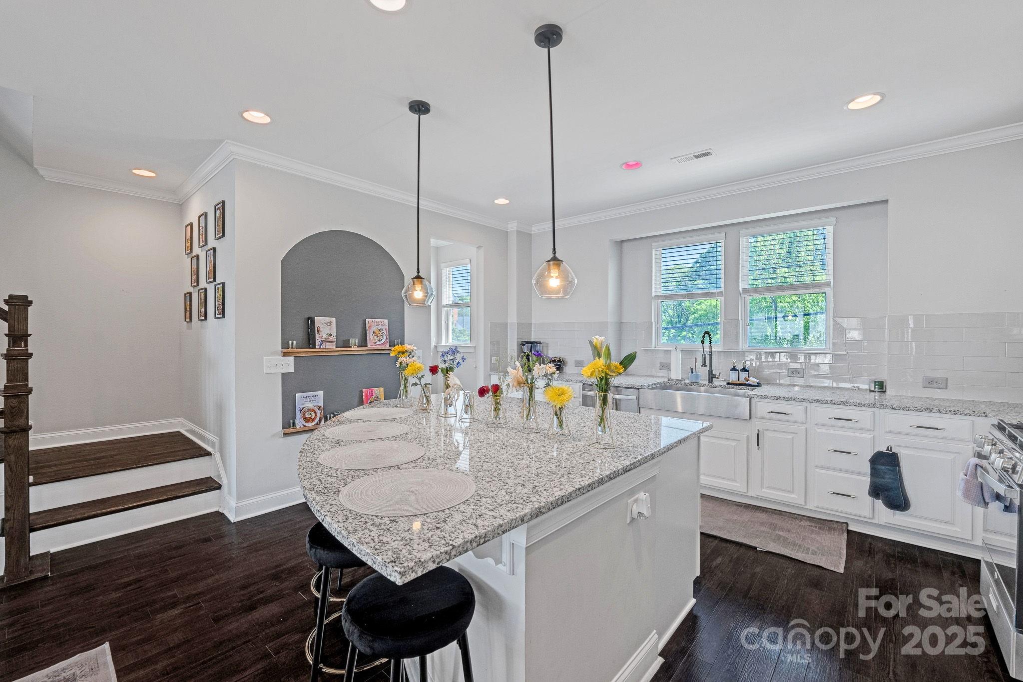 2551 Statesville Avenue — Charlotte