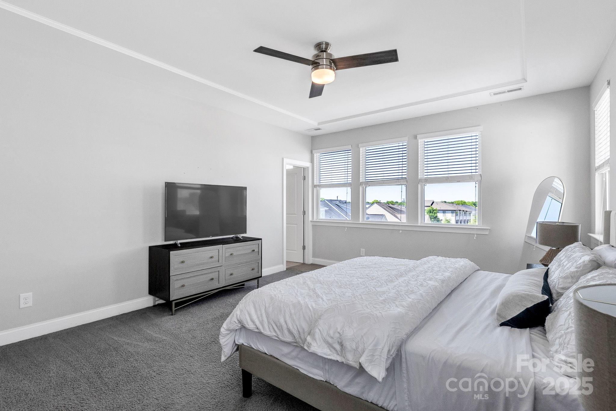 2551 Statesville Avenue — Charlotte