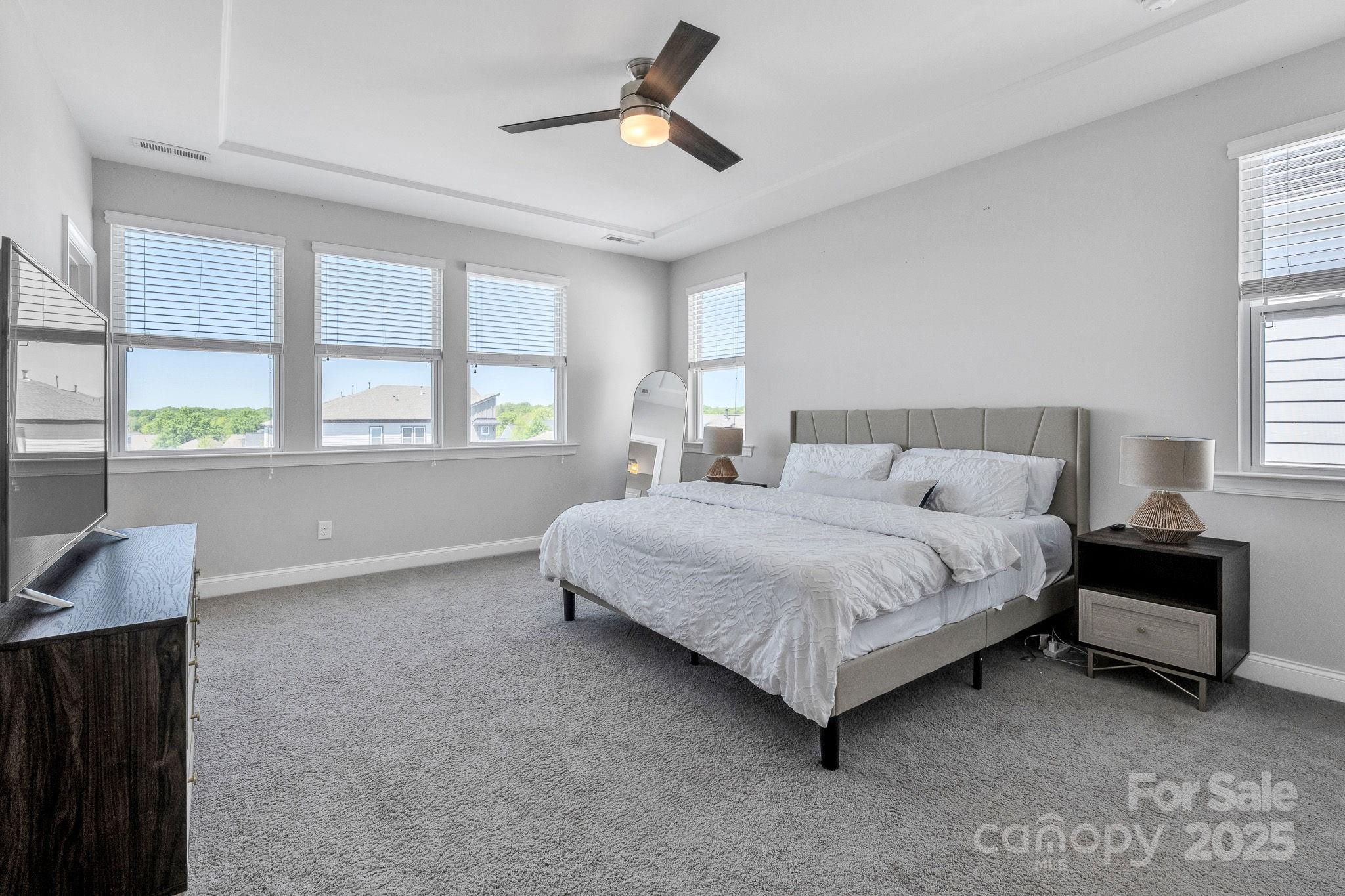 2551 Statesville Avenue — Charlotte
