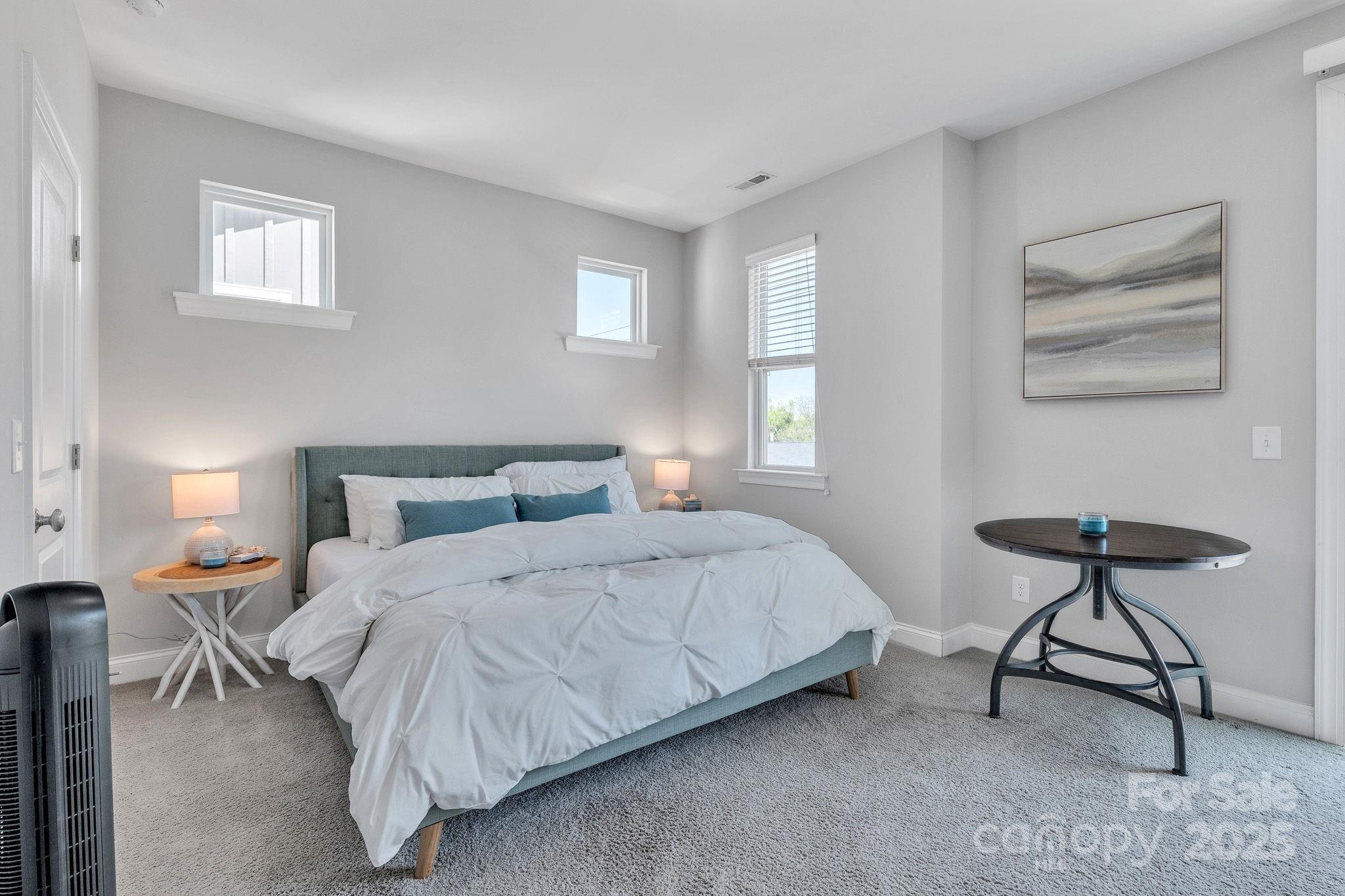 2551 Statesville Avenue — Charlotte