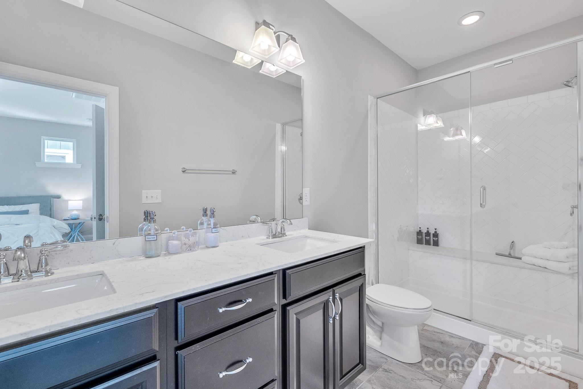 2551 Statesville Avenue — Charlotte