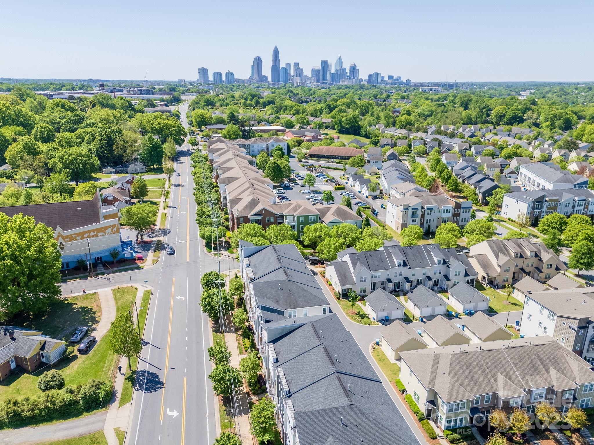 2551 Statesville Avenue — Charlotte