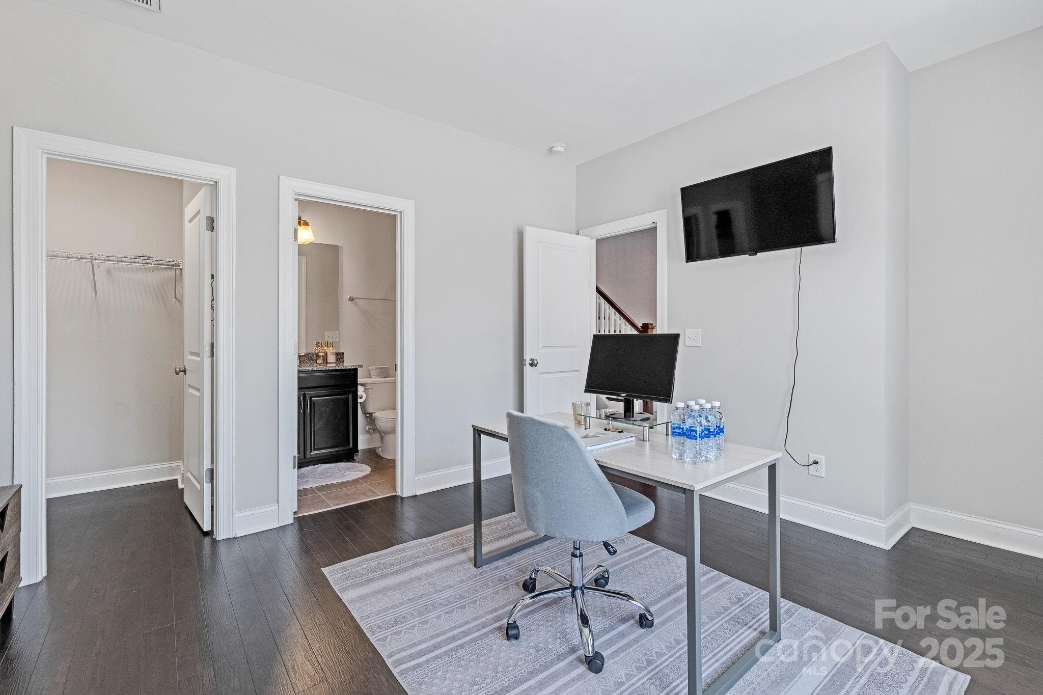 2551 Statesville Avenue — Charlotte