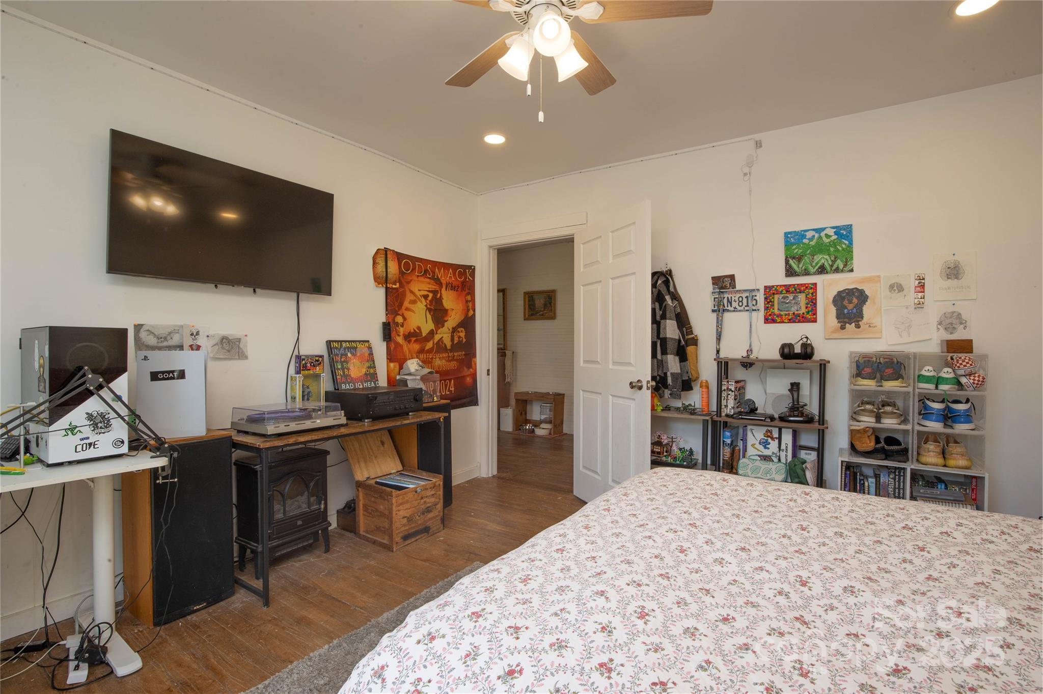 23 N 226 Highway — Bakersville