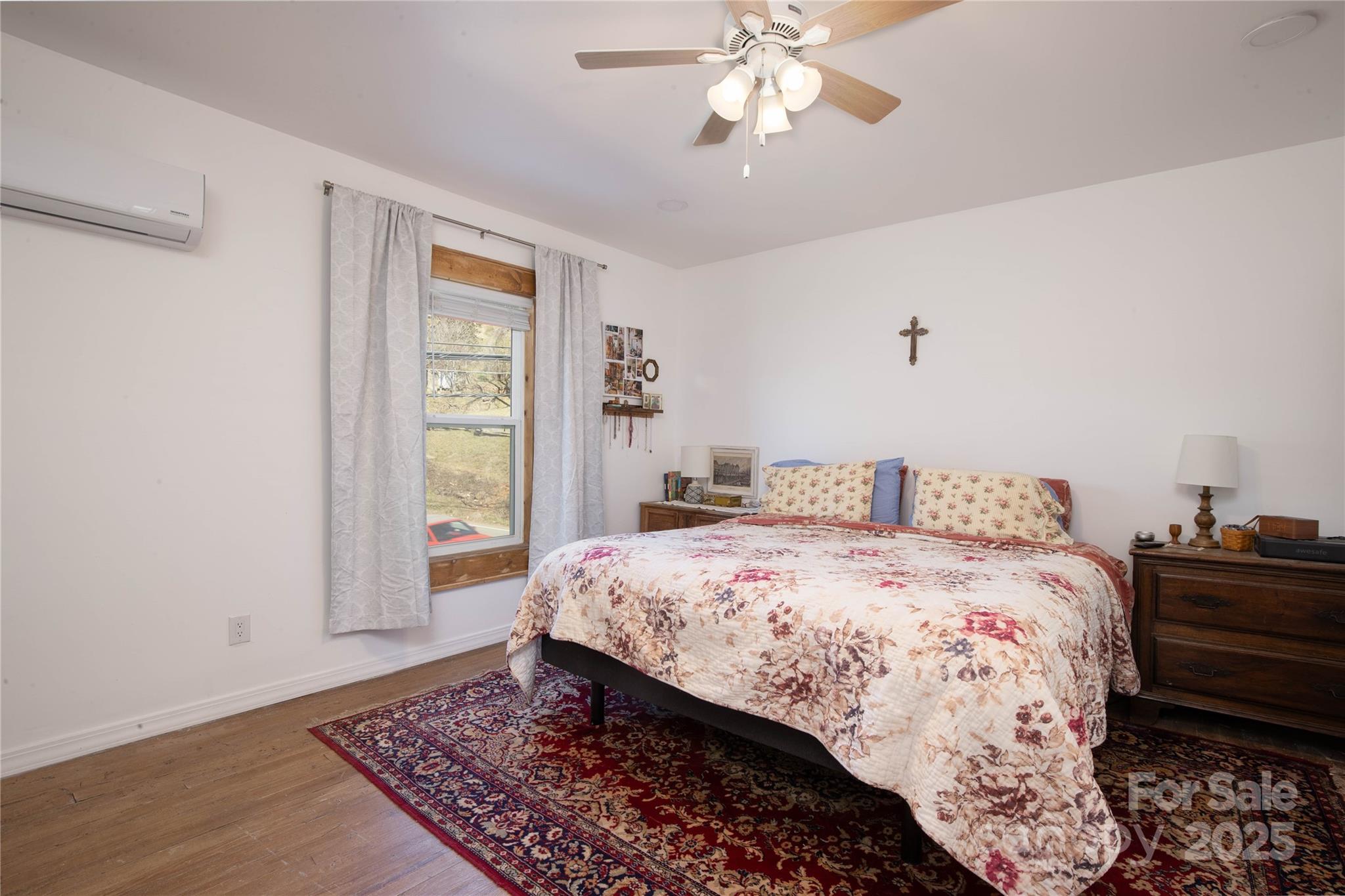 23 N 226 Highway — Bakersville