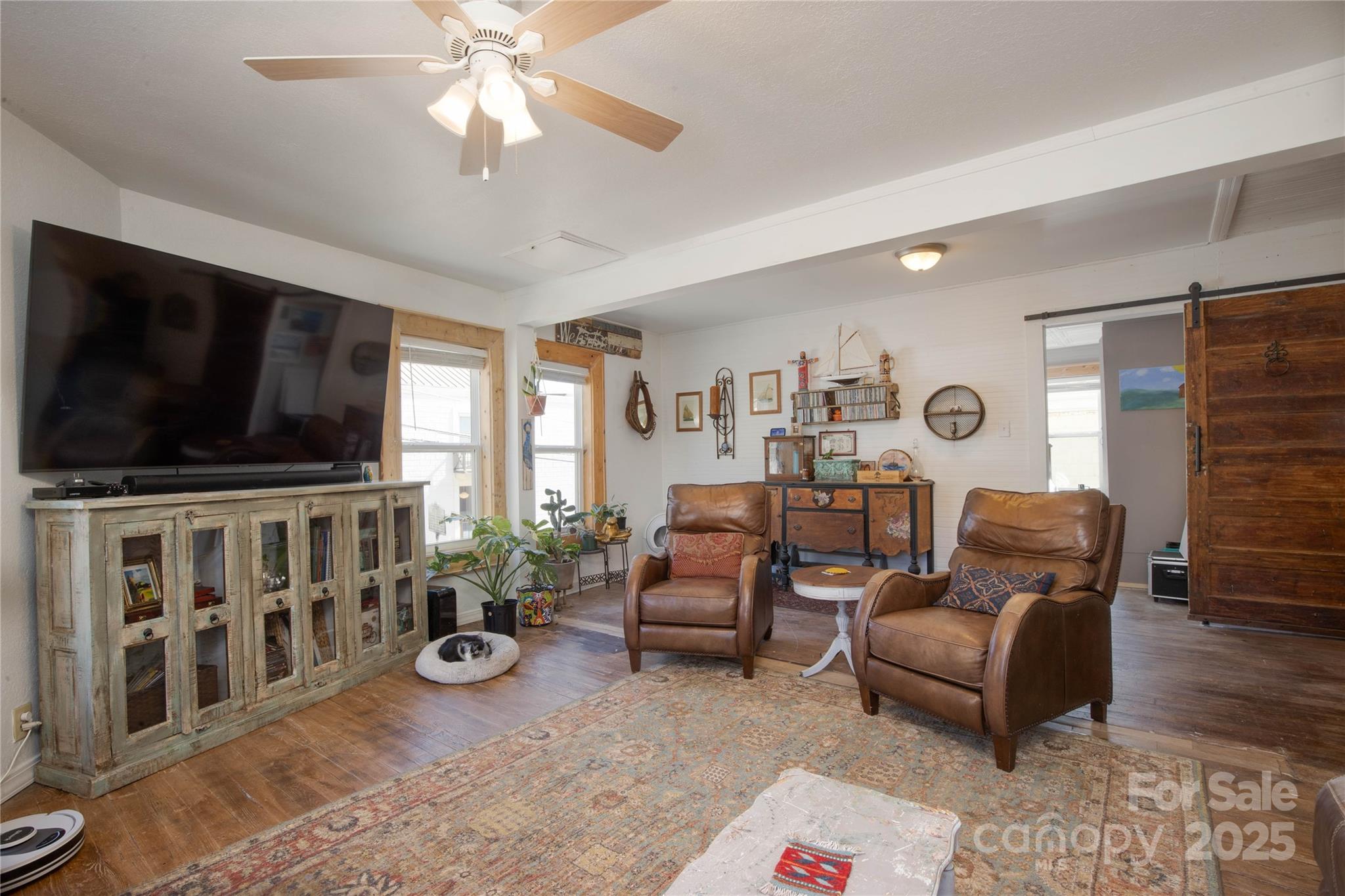 23 N 226 Highway — Bakersville