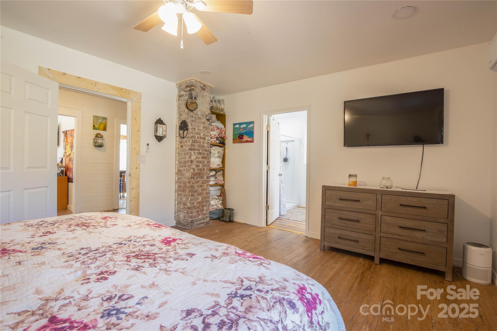 23 N 226 Highway — Bakersville