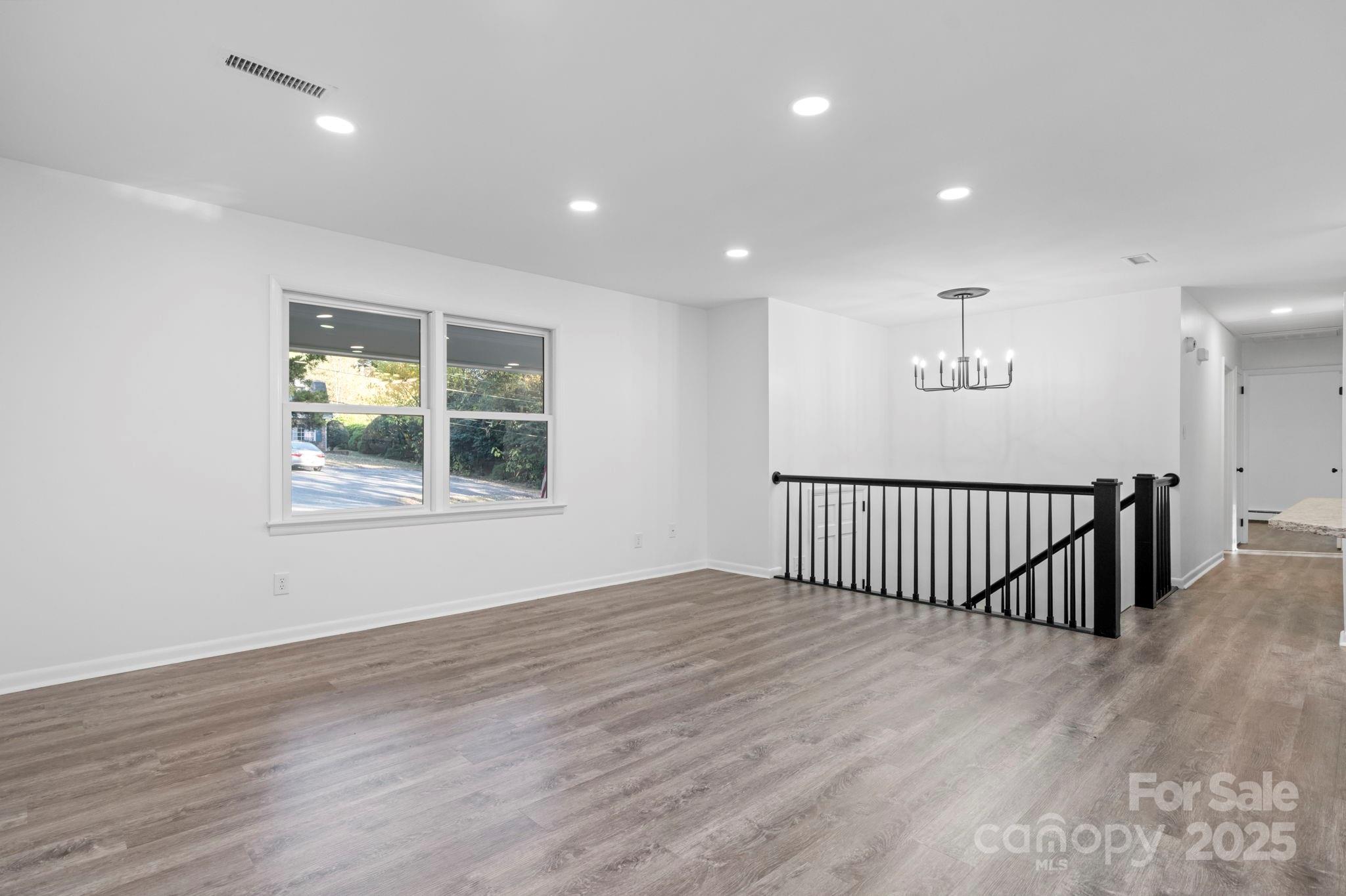 1185 10th Street Place Circle NW — Hickory