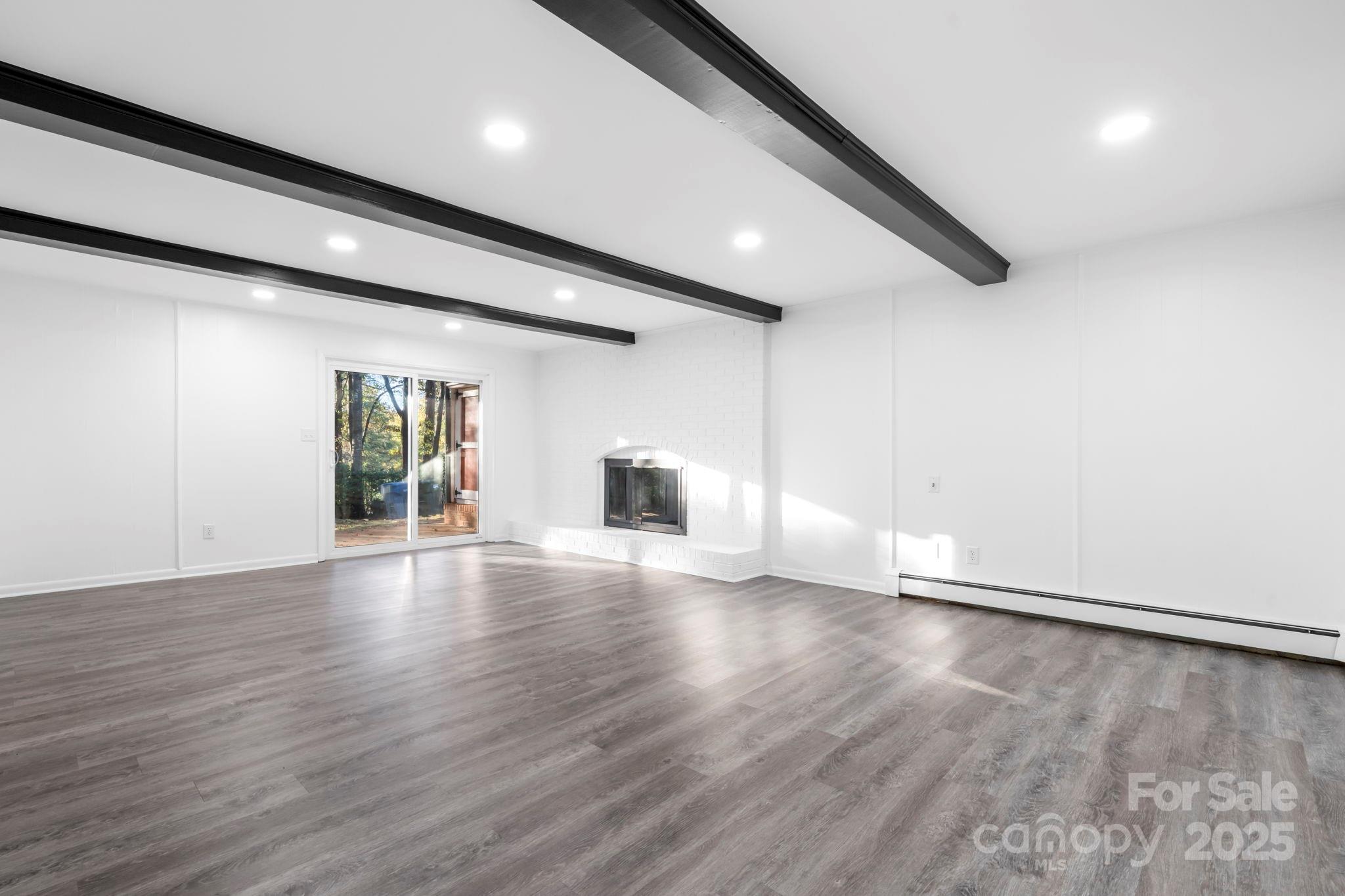 1185 10th Street Place Circle NW — Hickory