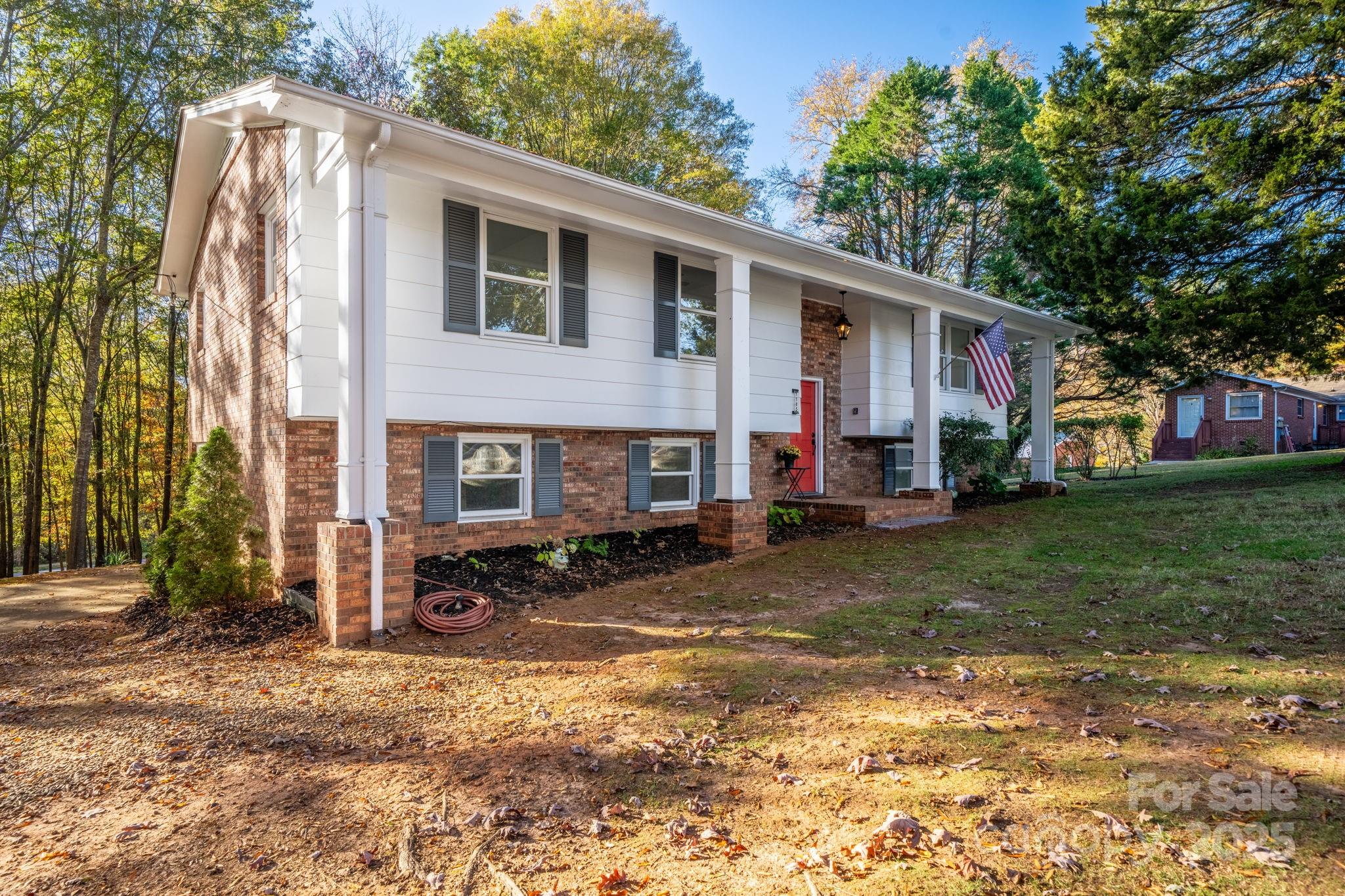 1185 10th Street Place Circle NW — Hickory