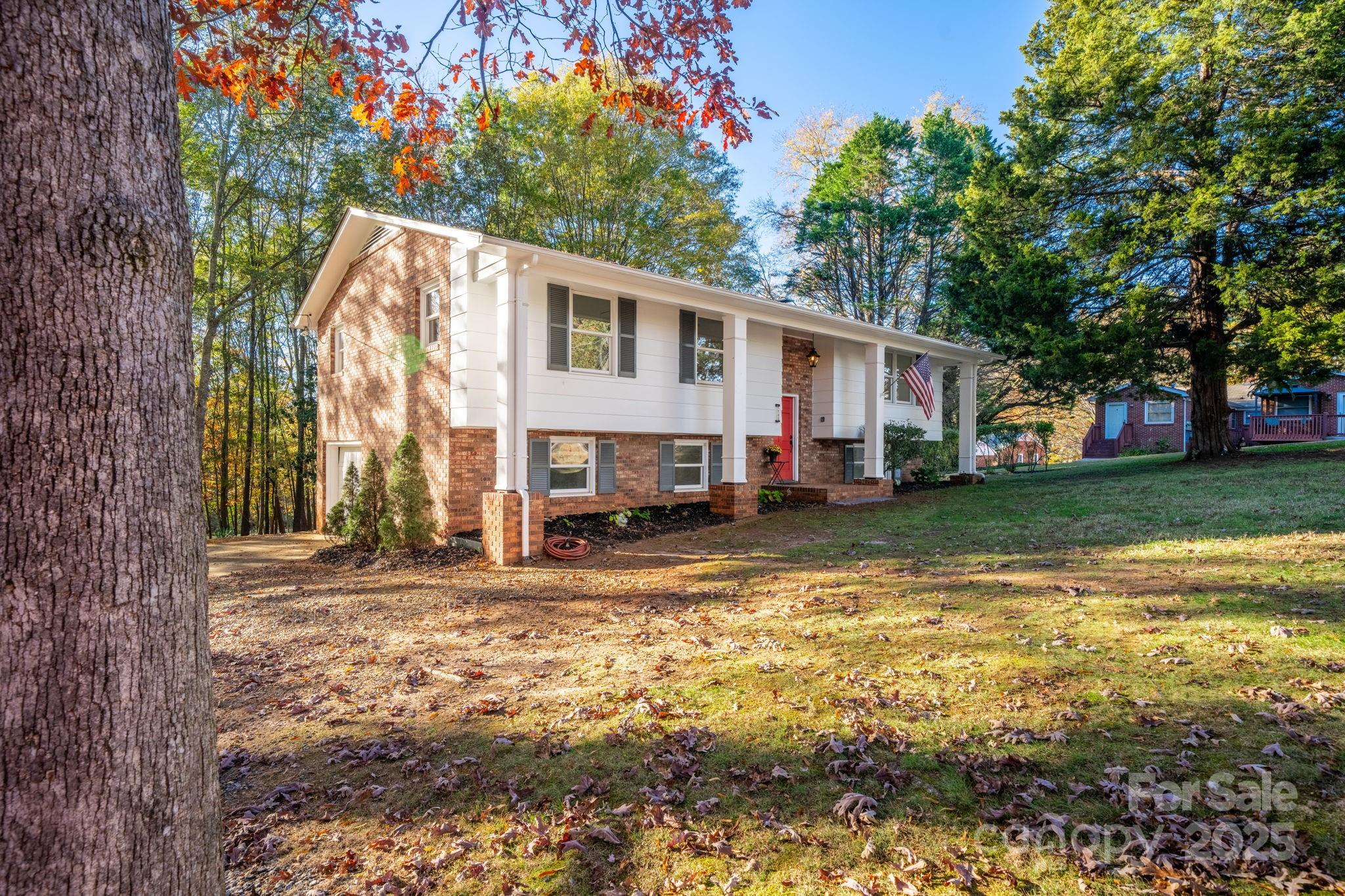 1185 10th Street Place Circle NW — Hickory