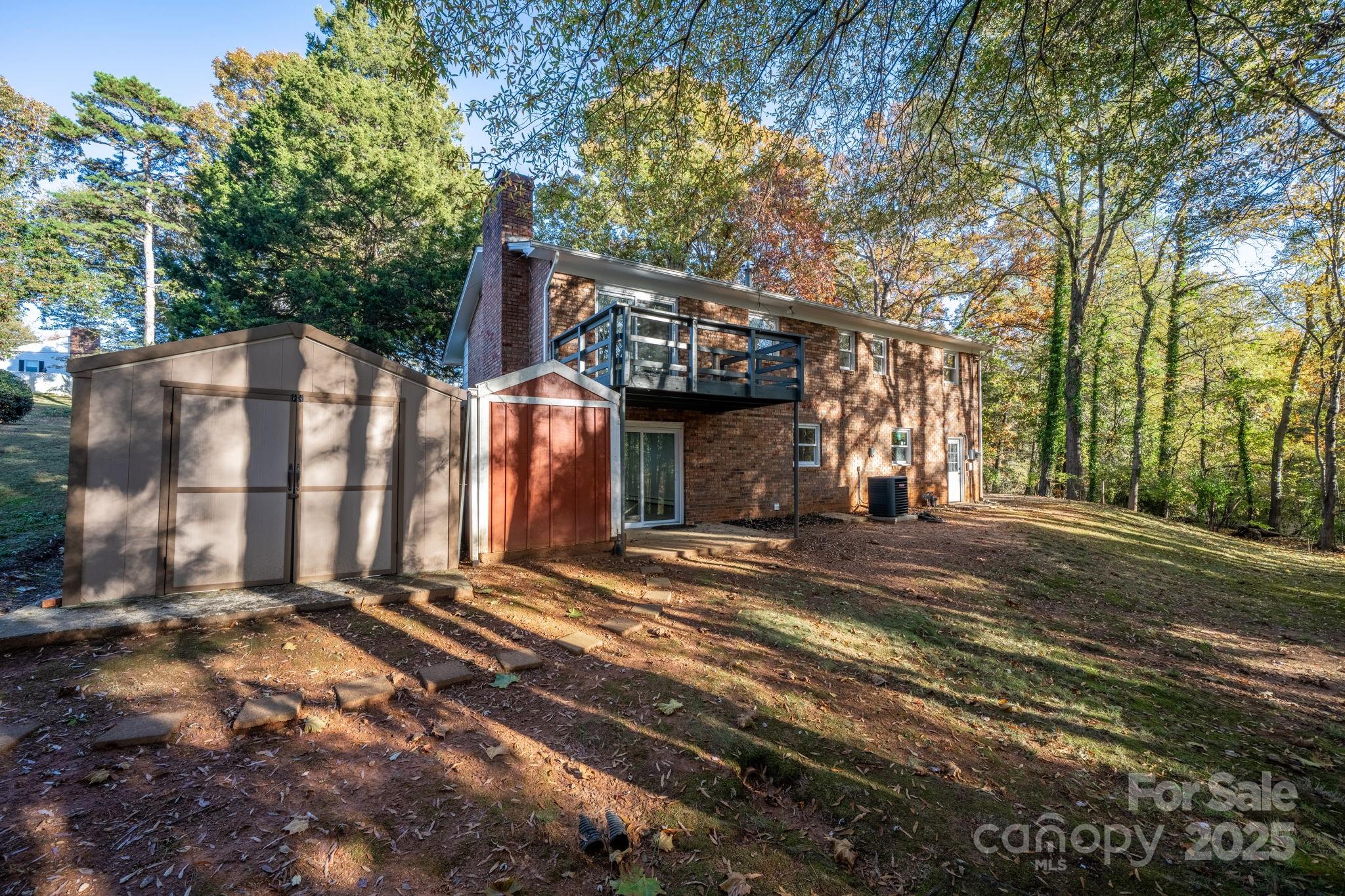 1185 10th Street Place Circle NW — Hickory