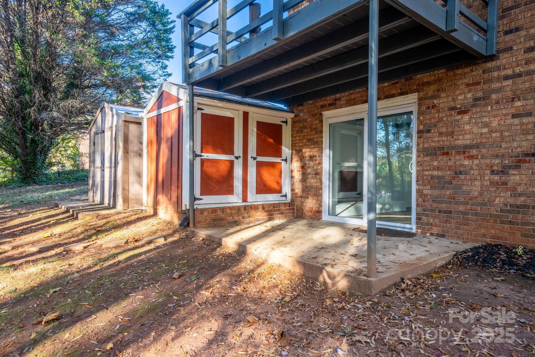 1185 10th Street Place Circle NW — Hickory