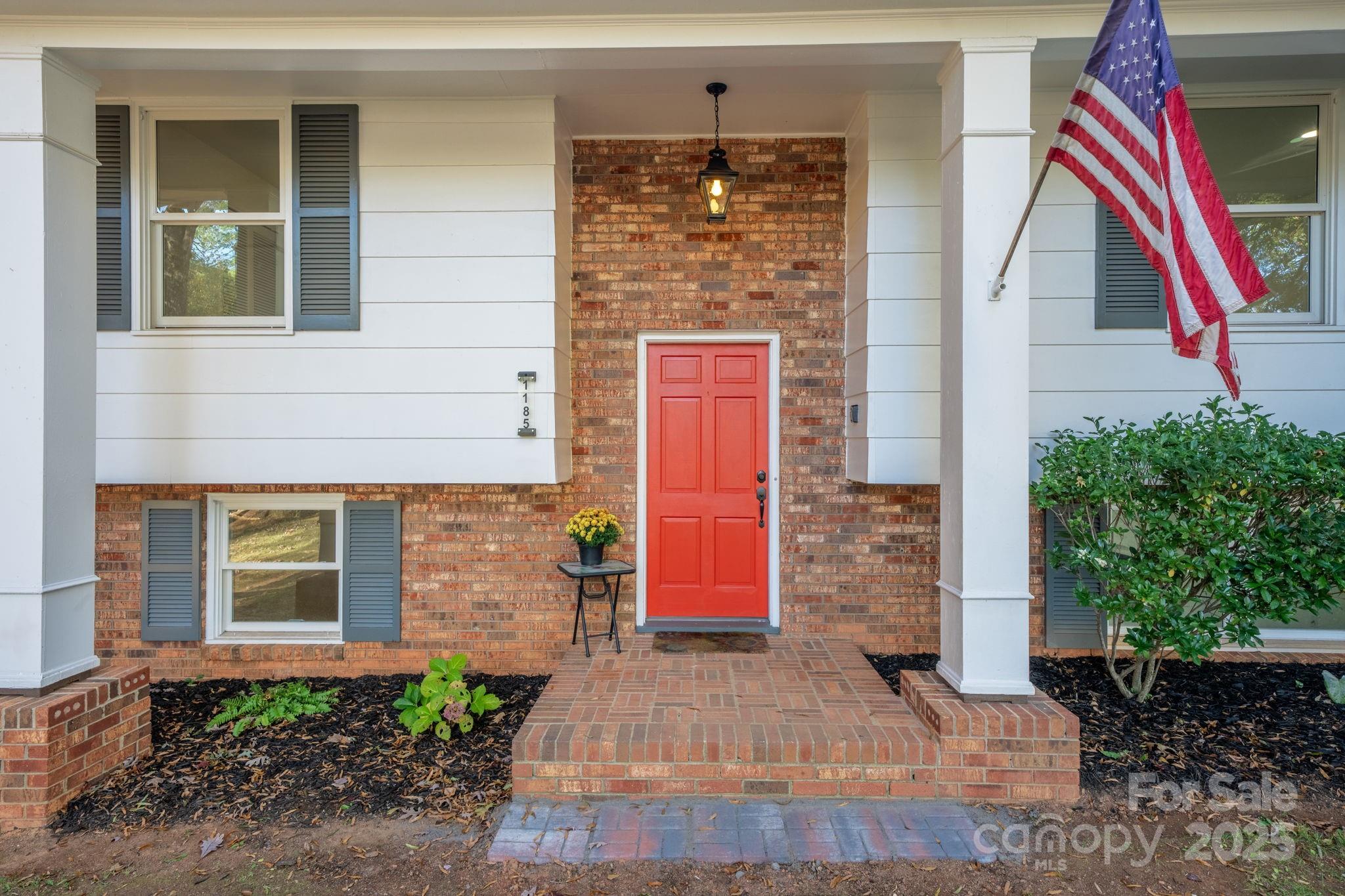 1185 10th Street Place Circle NW — Hickory